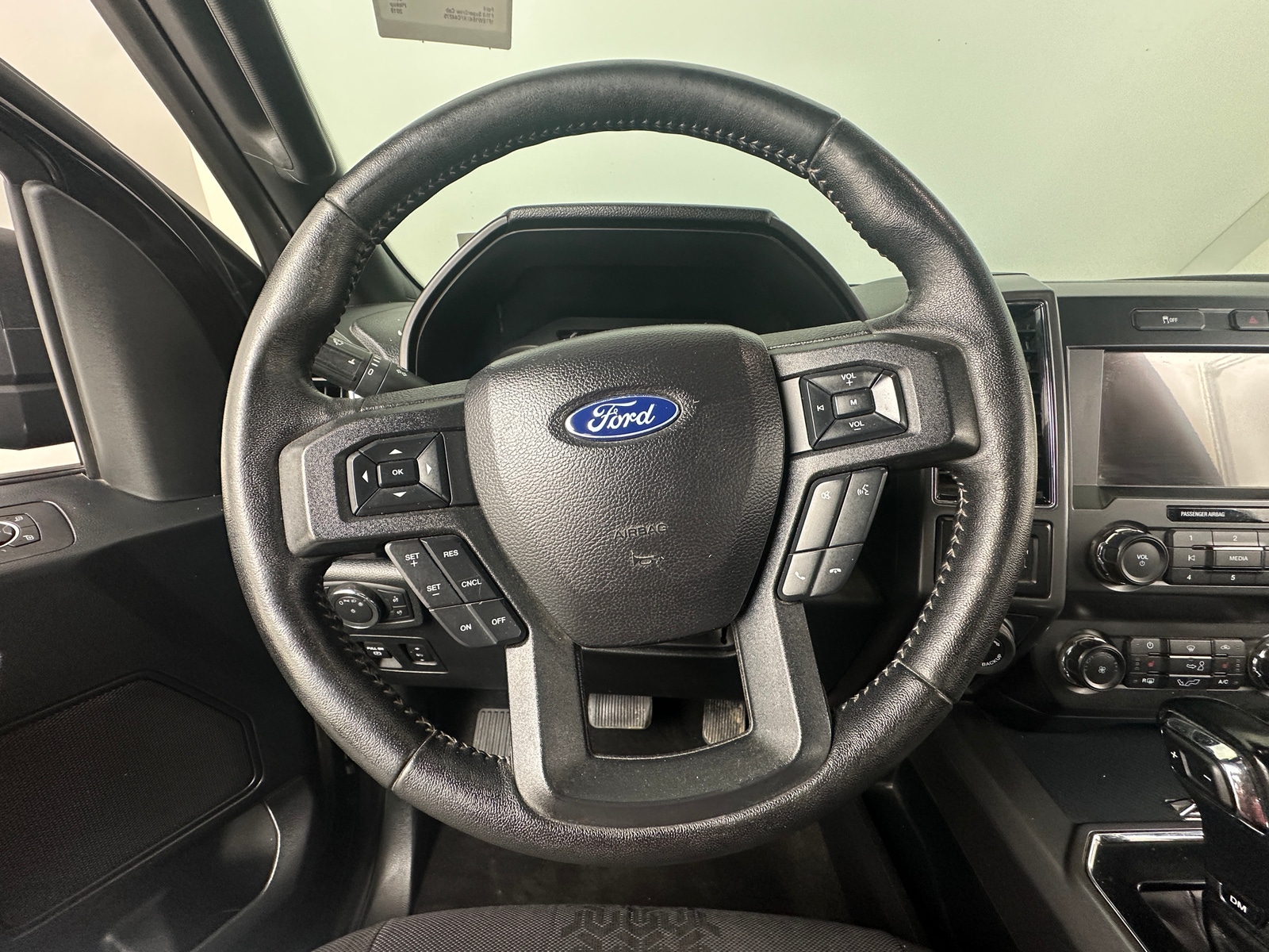 Thumbnail: 2019 Ford Econoline - 5