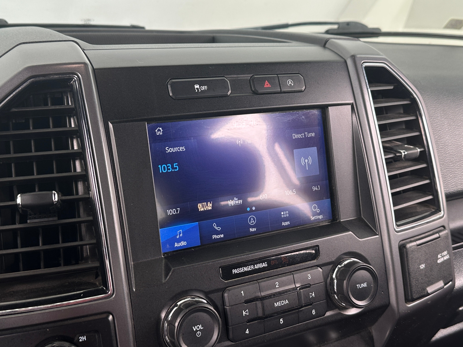 Thumbnail: 2019 Ford Econoline - 4