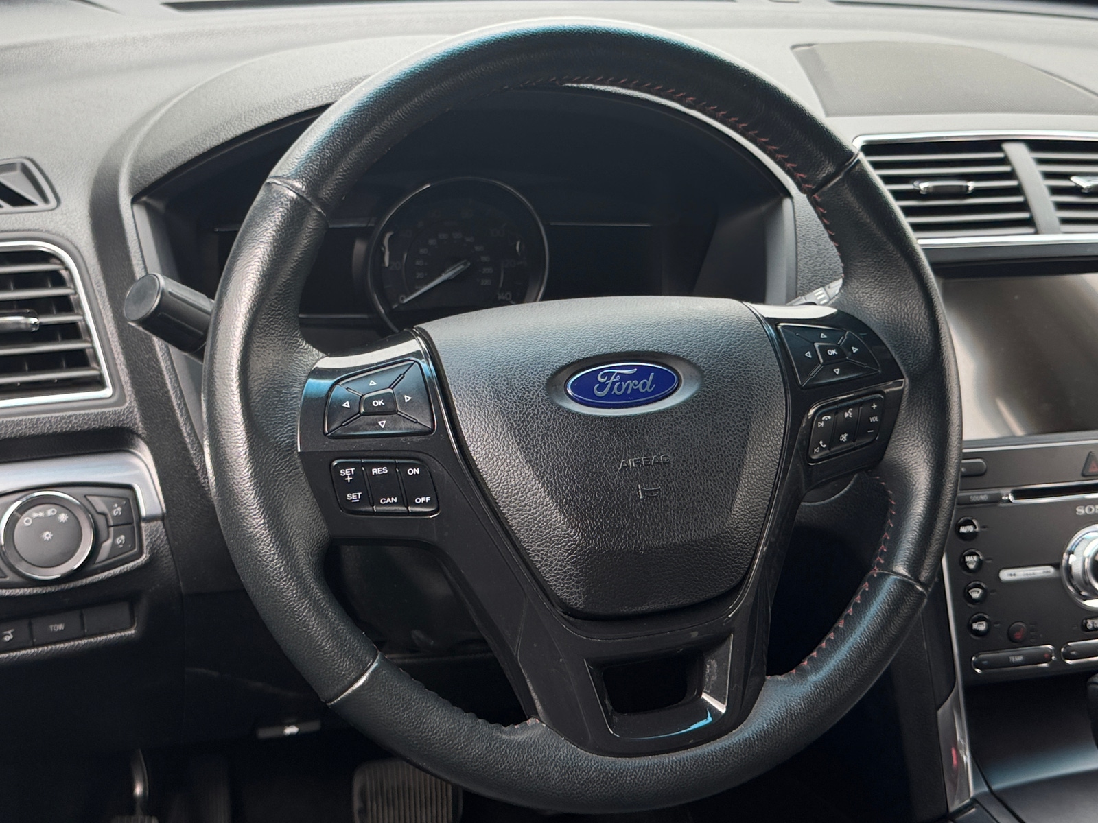 Thumbnail: 2017 Ford Explorer - 4