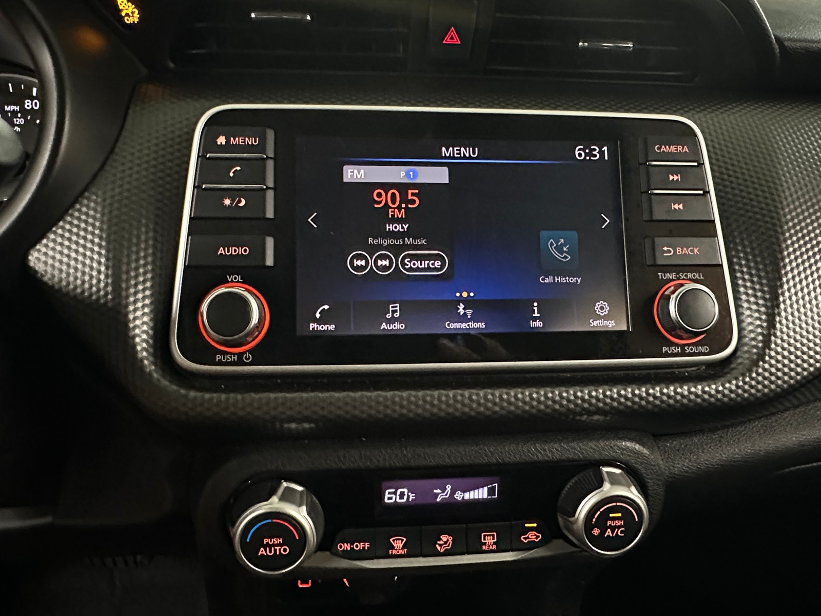 Thumbnail: 2019 Nissan Kicks - 4