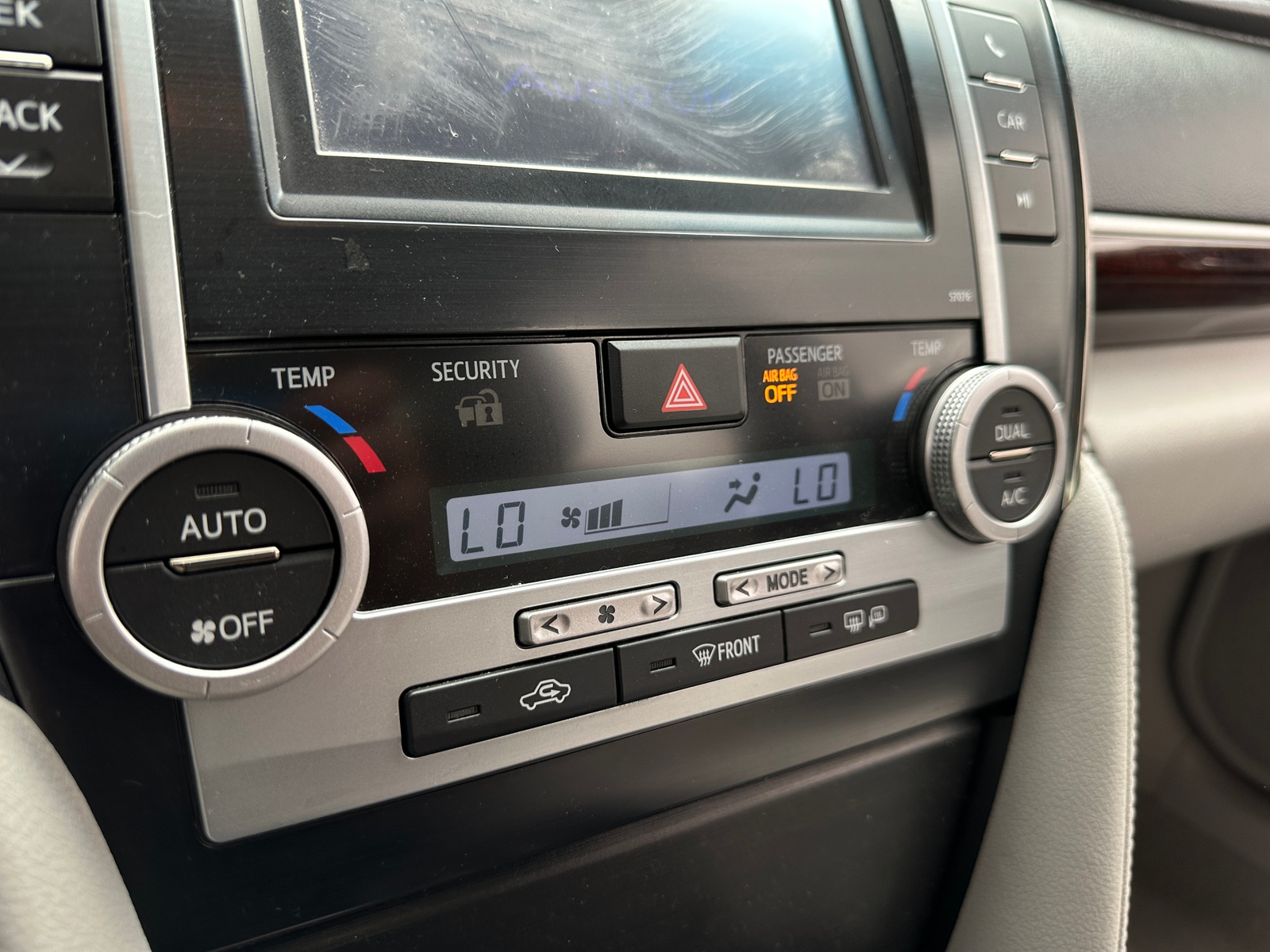 Thumbnail: 2014 Toyota Camry - 4