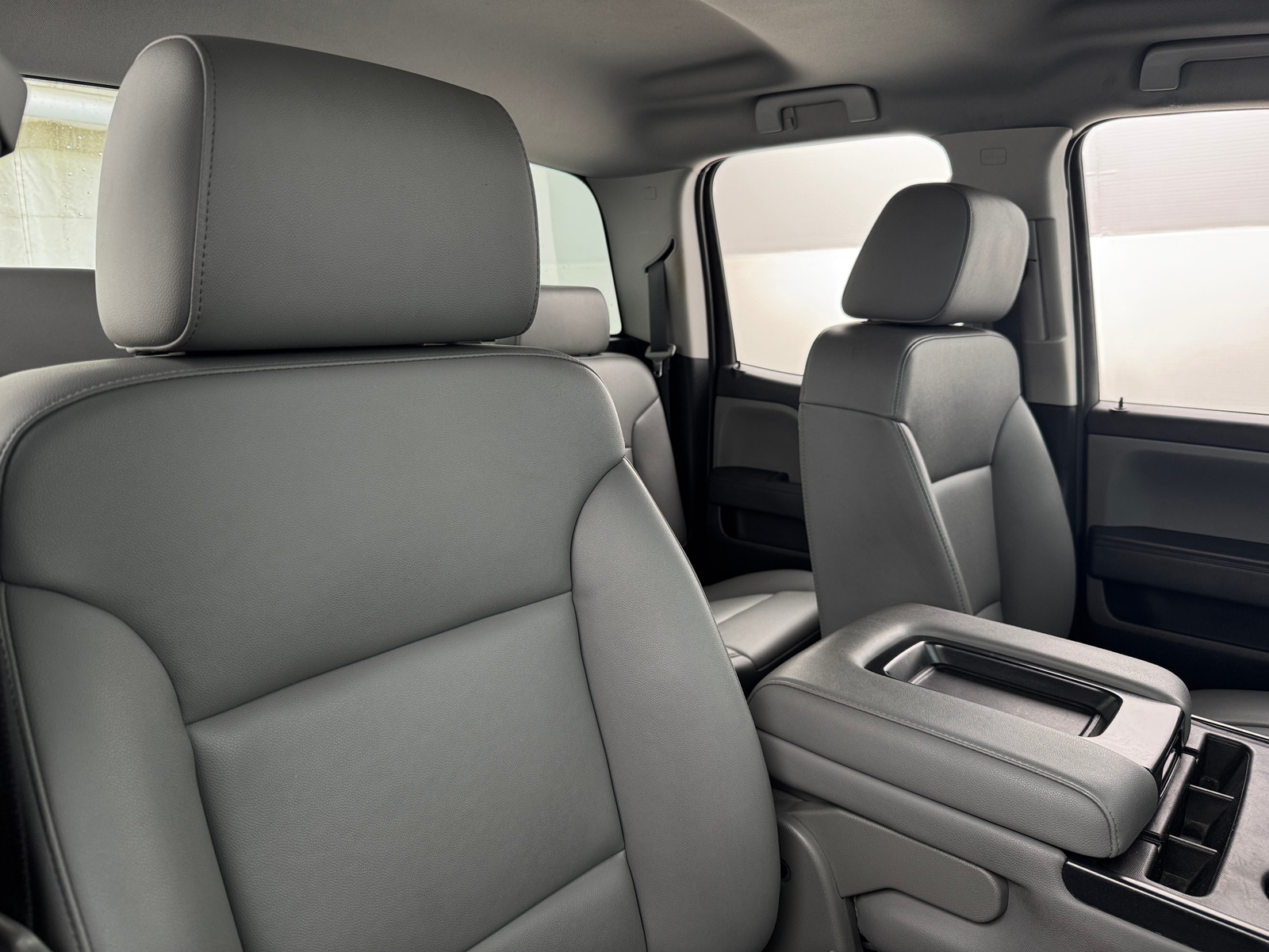 Thumbnail: 2018 Chevrolet Silverado 1500 - 2