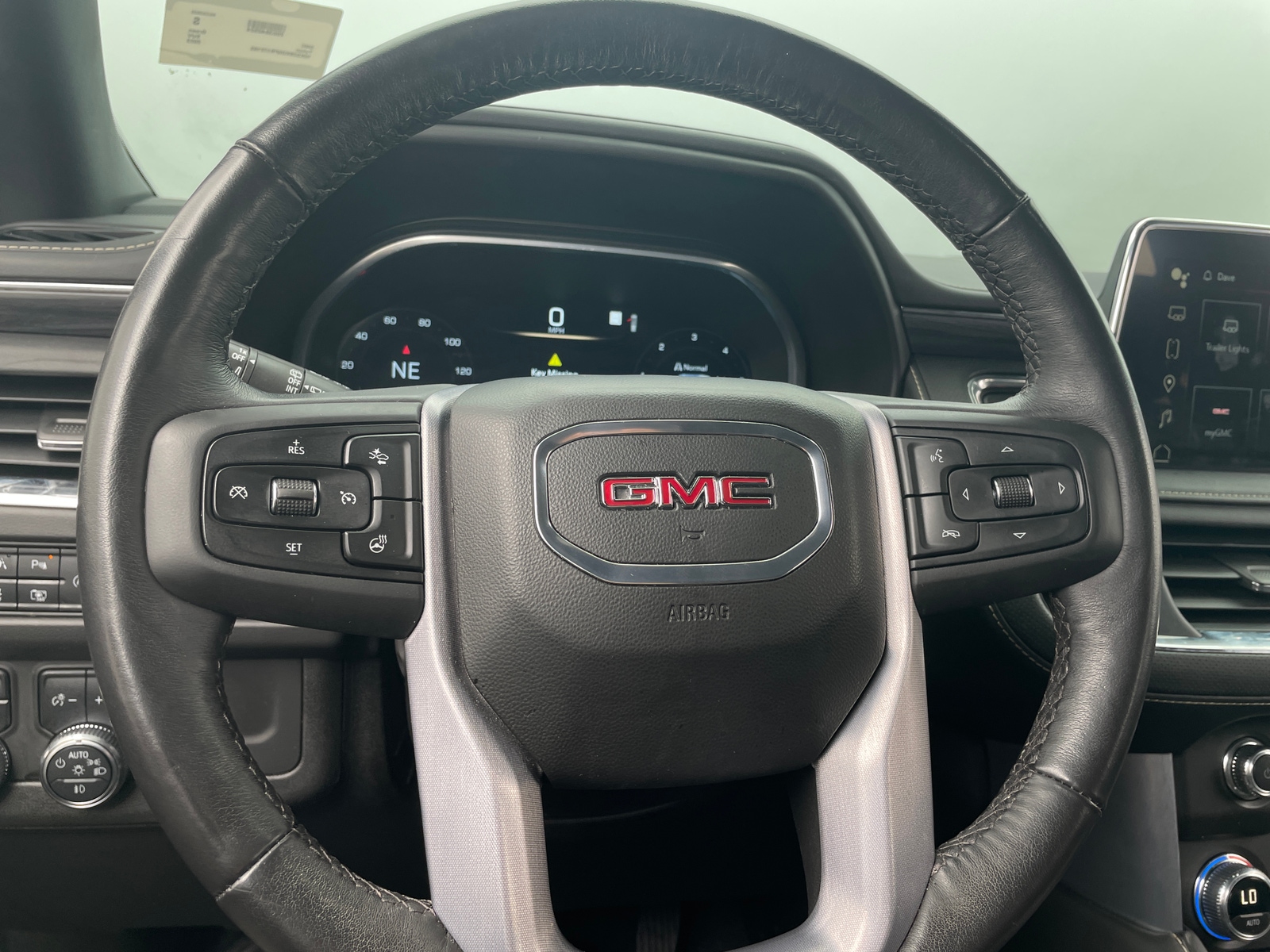 Thumbnail: 2023 GMC Yukon - 4