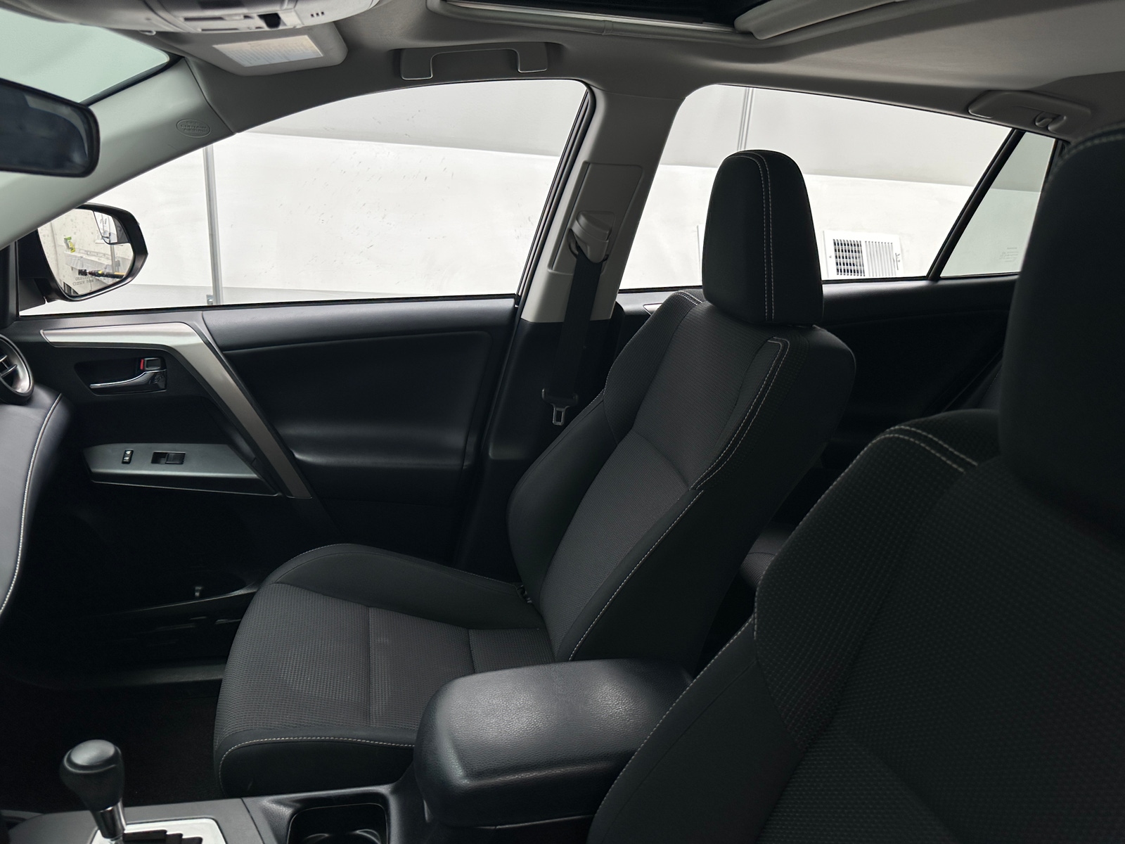 Thumbnail: 2018 Toyota RAV4 - 2