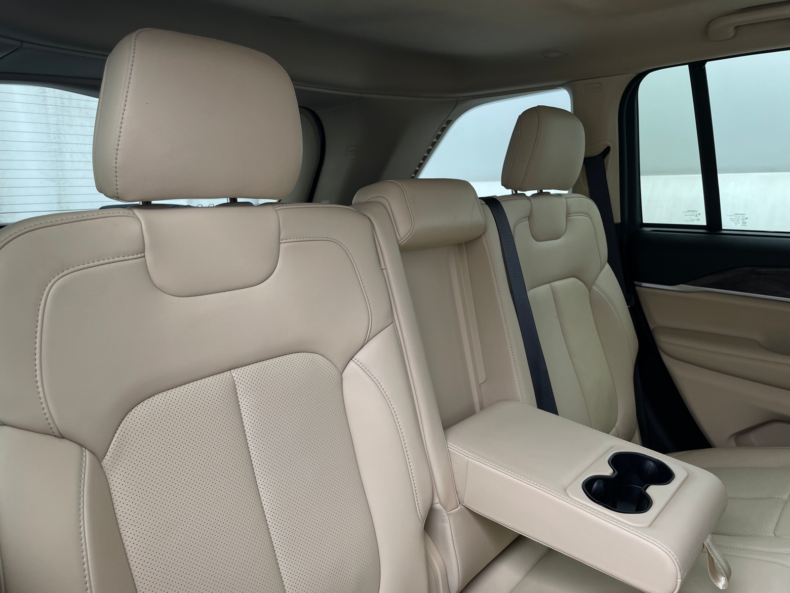 Thumbnail: 2022 Jeep Grand Cherokee - 6