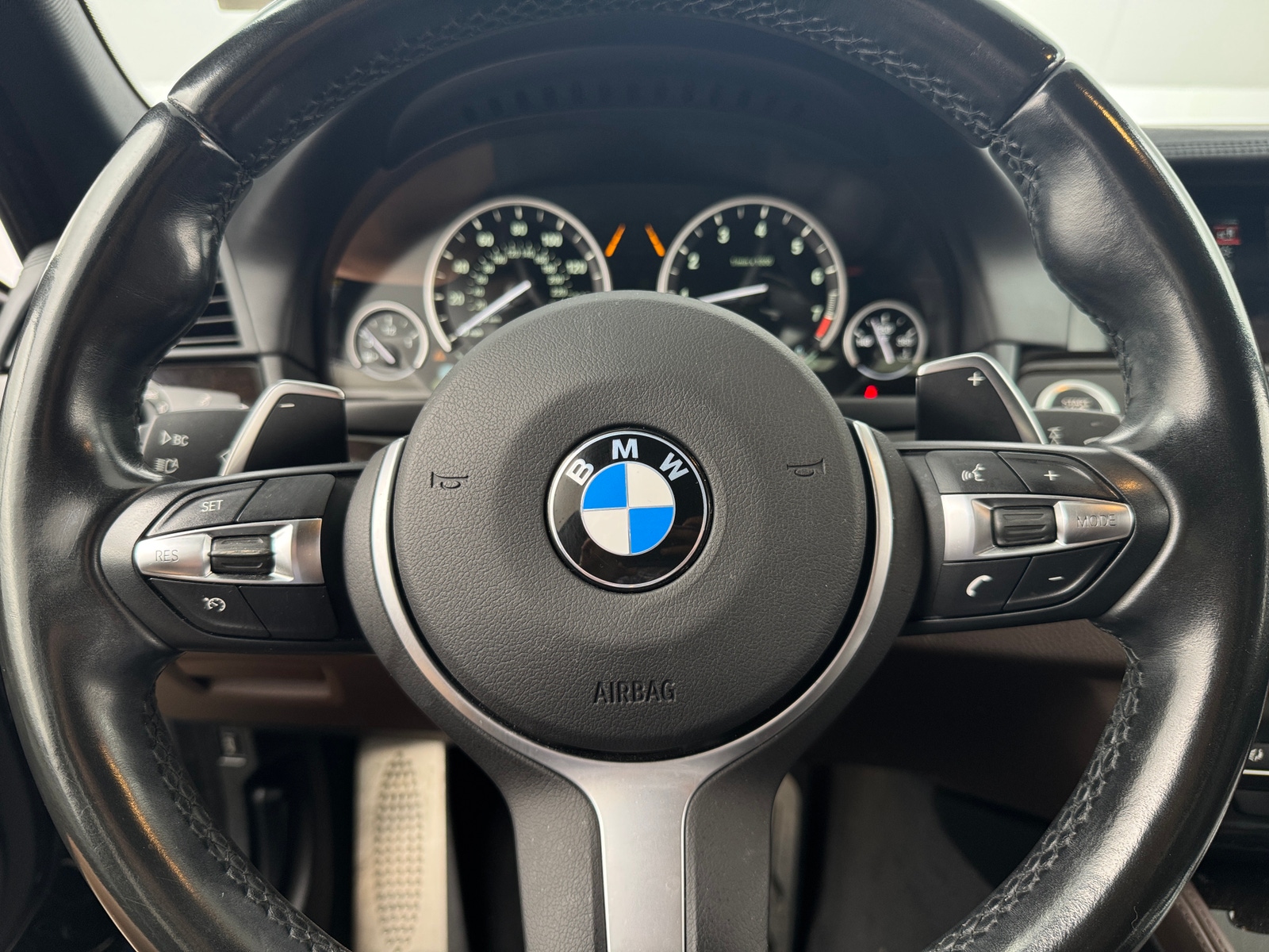 Thumbnail: 2016 BMW 5 Series - 4