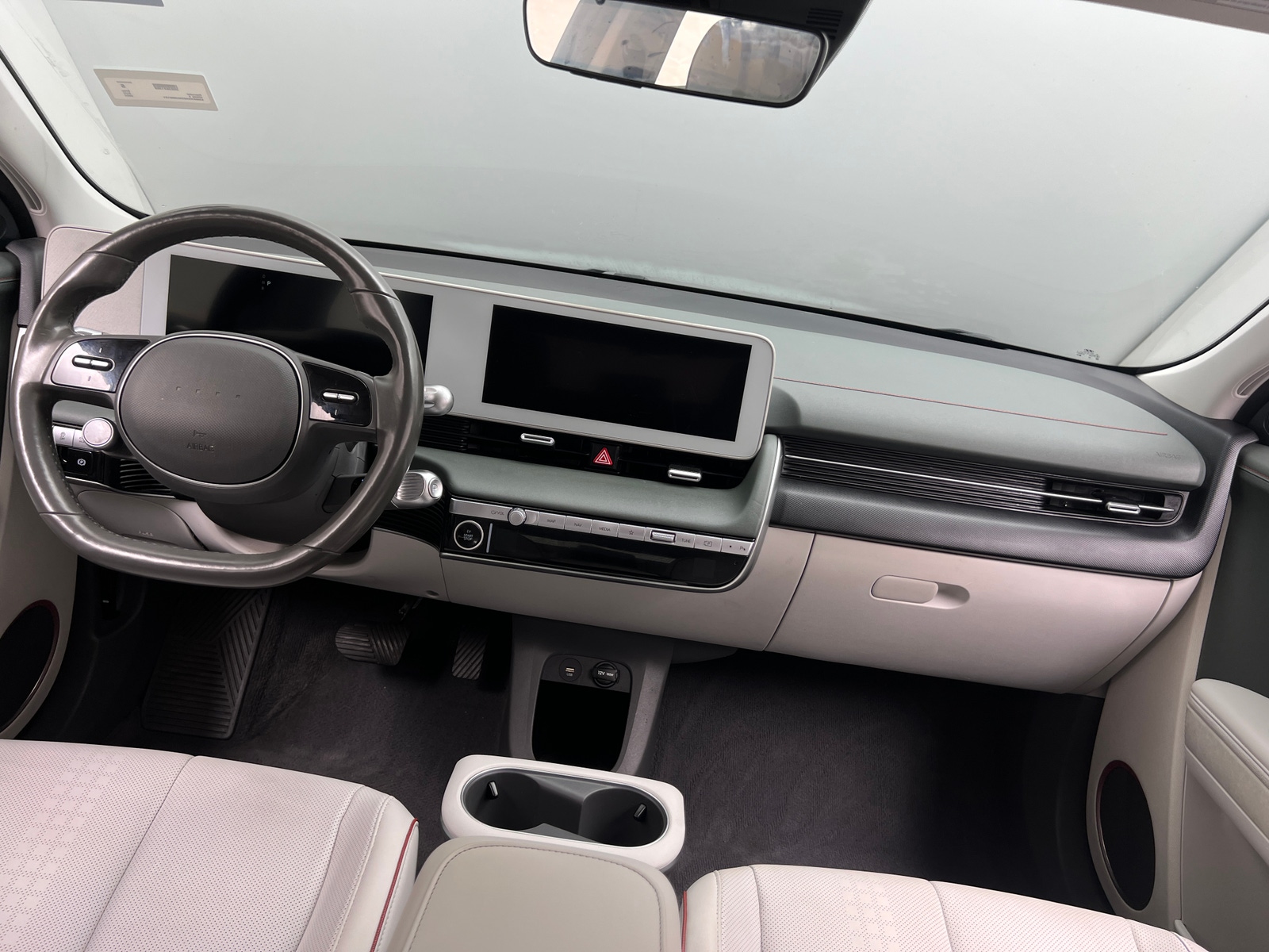 Thumbnail: 2022 Hyundai Ioniq 5 - 3