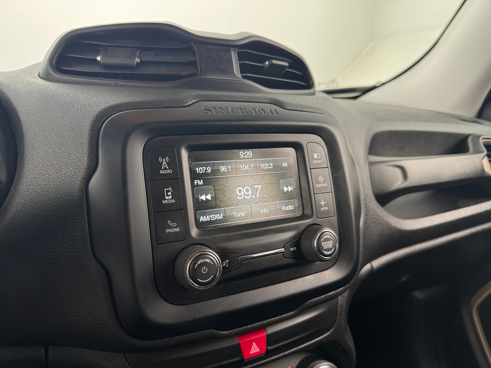 Thumbnail: 2017 Jeep Renegade - 4