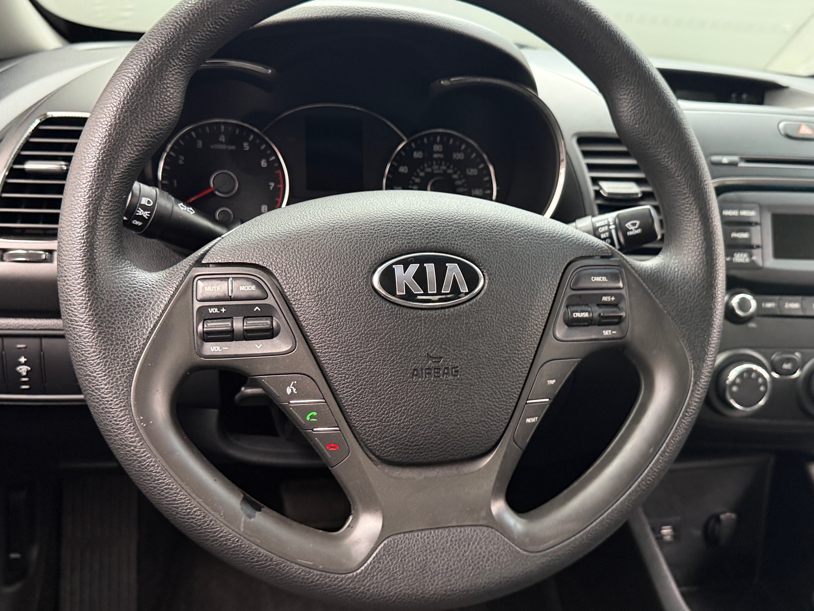 Thumbnail: 2018 Kia Forte - 5