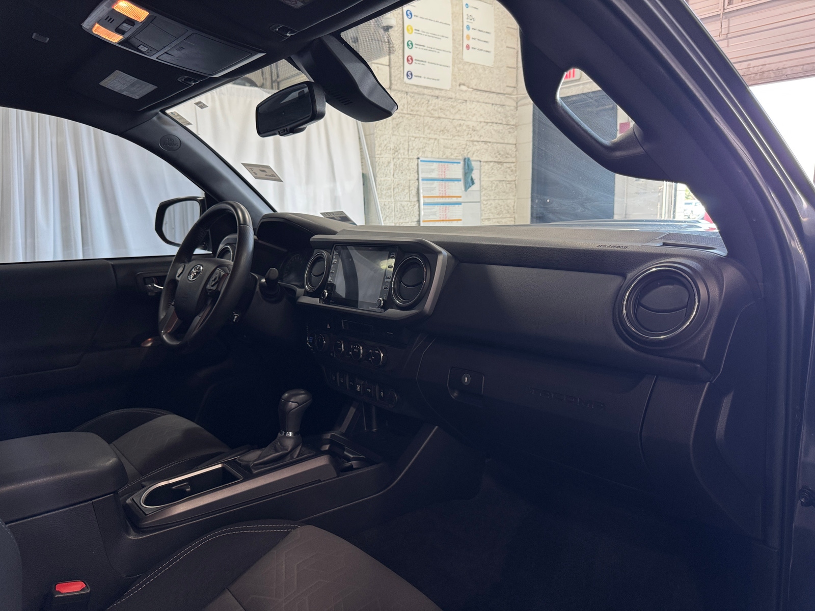 Thumbnail: 2022 Toyota Tacoma - 3