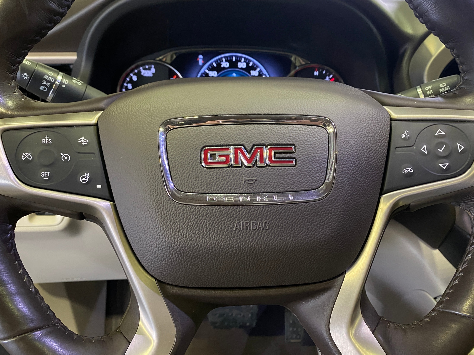 Thumbnail: 2018 GMC Acadia - 4