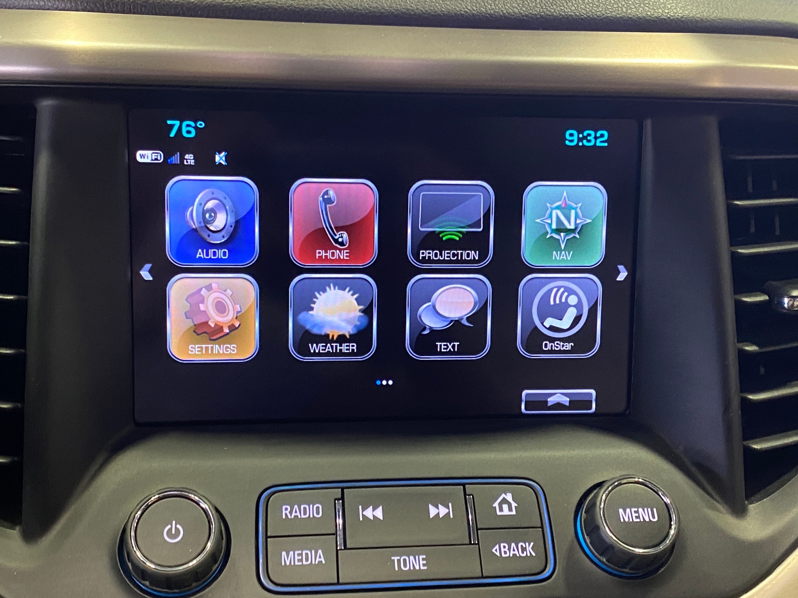 Thumbnail: 2018 GMC Acadia - 3
