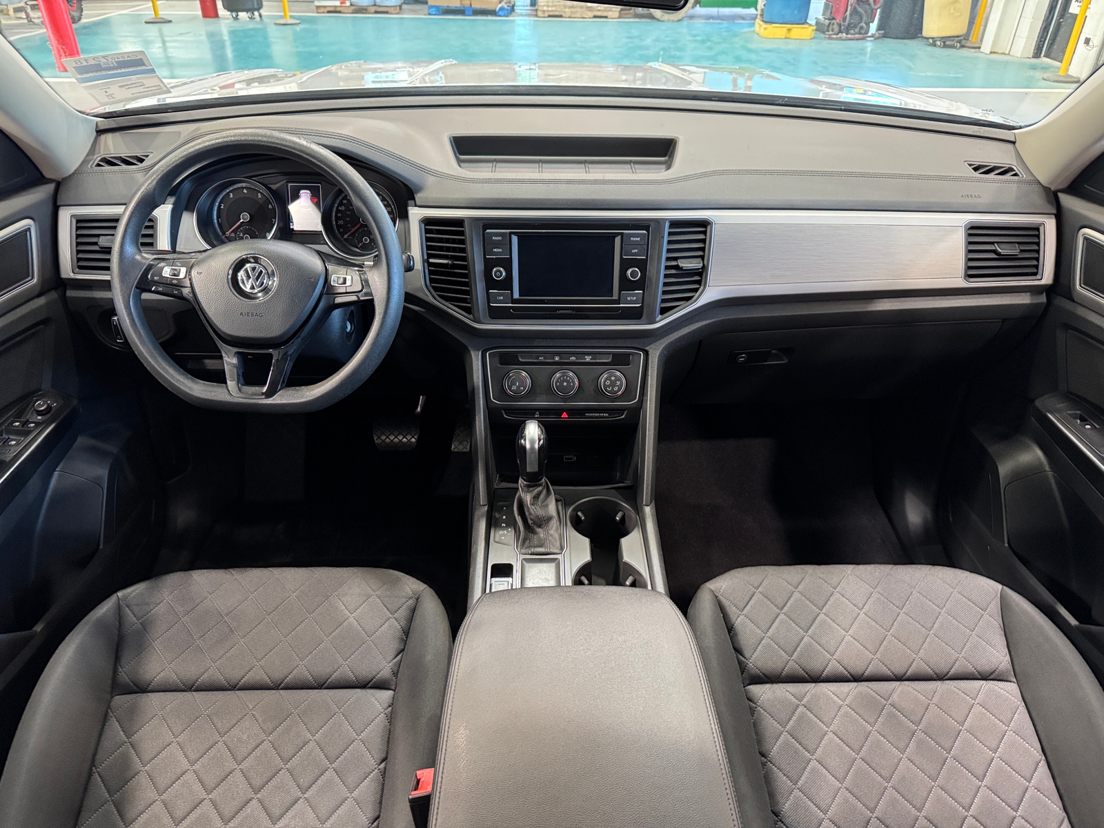 Thumbnail: 2019 Volkswagen Atlas - 3