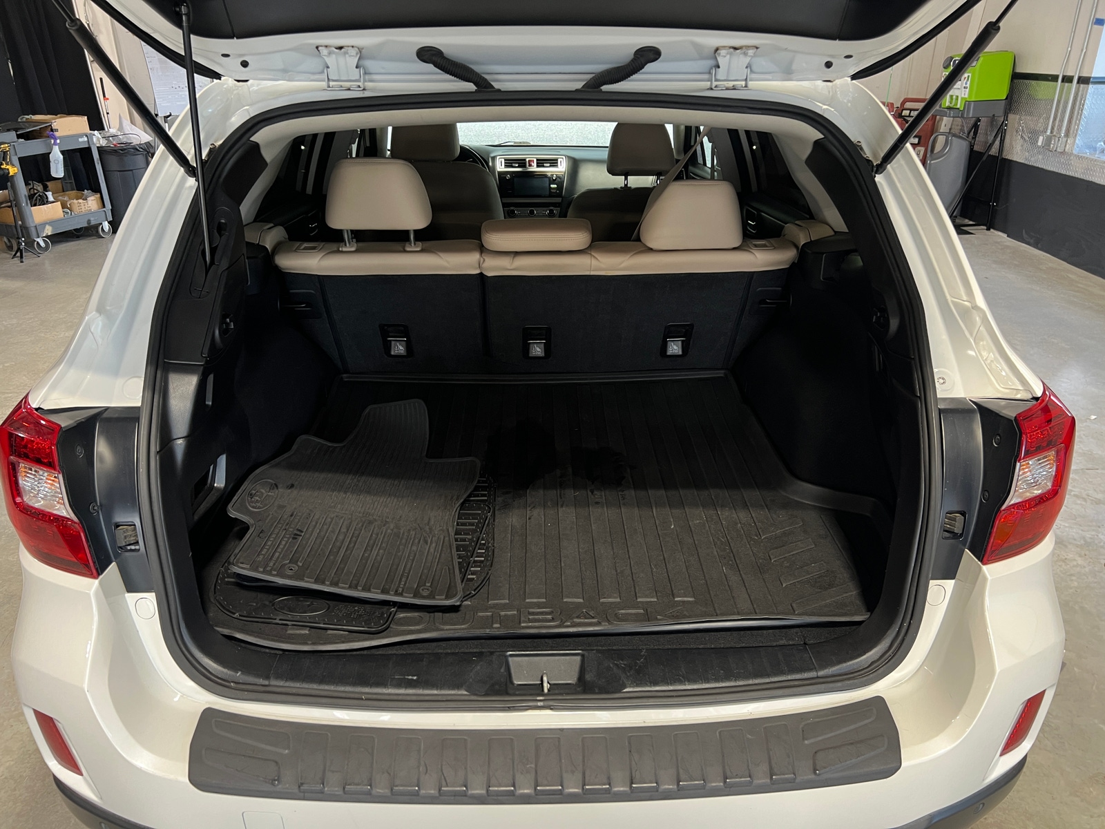 Thumbnail: 2017 Subaru Outback - 6