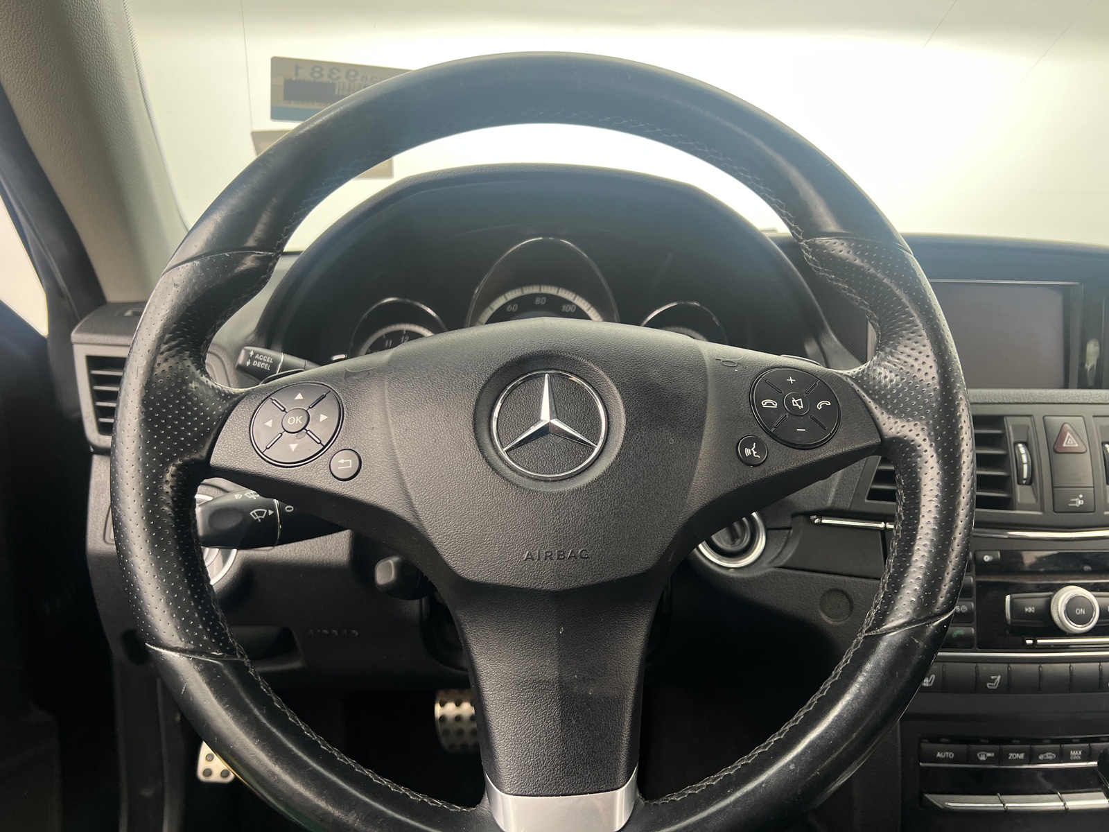 Thumbnail: 2011 Mercedes-Benz E-Class - 4