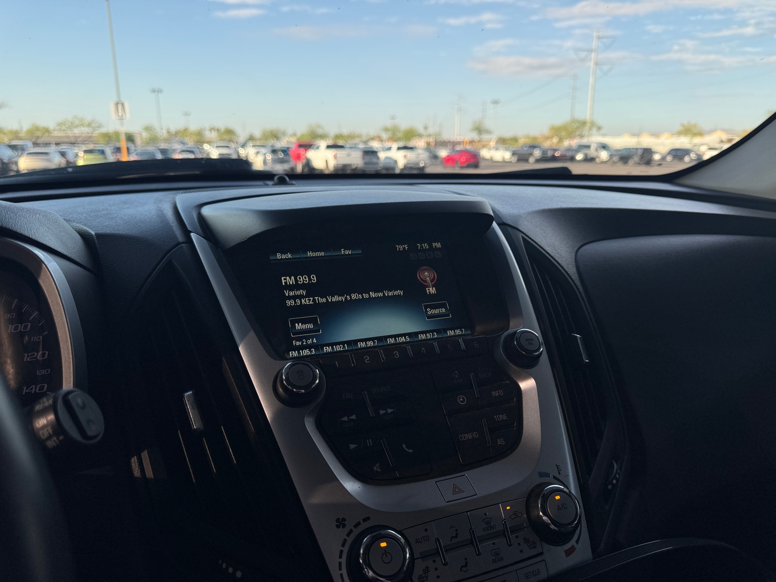 Thumbnail: 2017 Chevrolet Equinox - 4