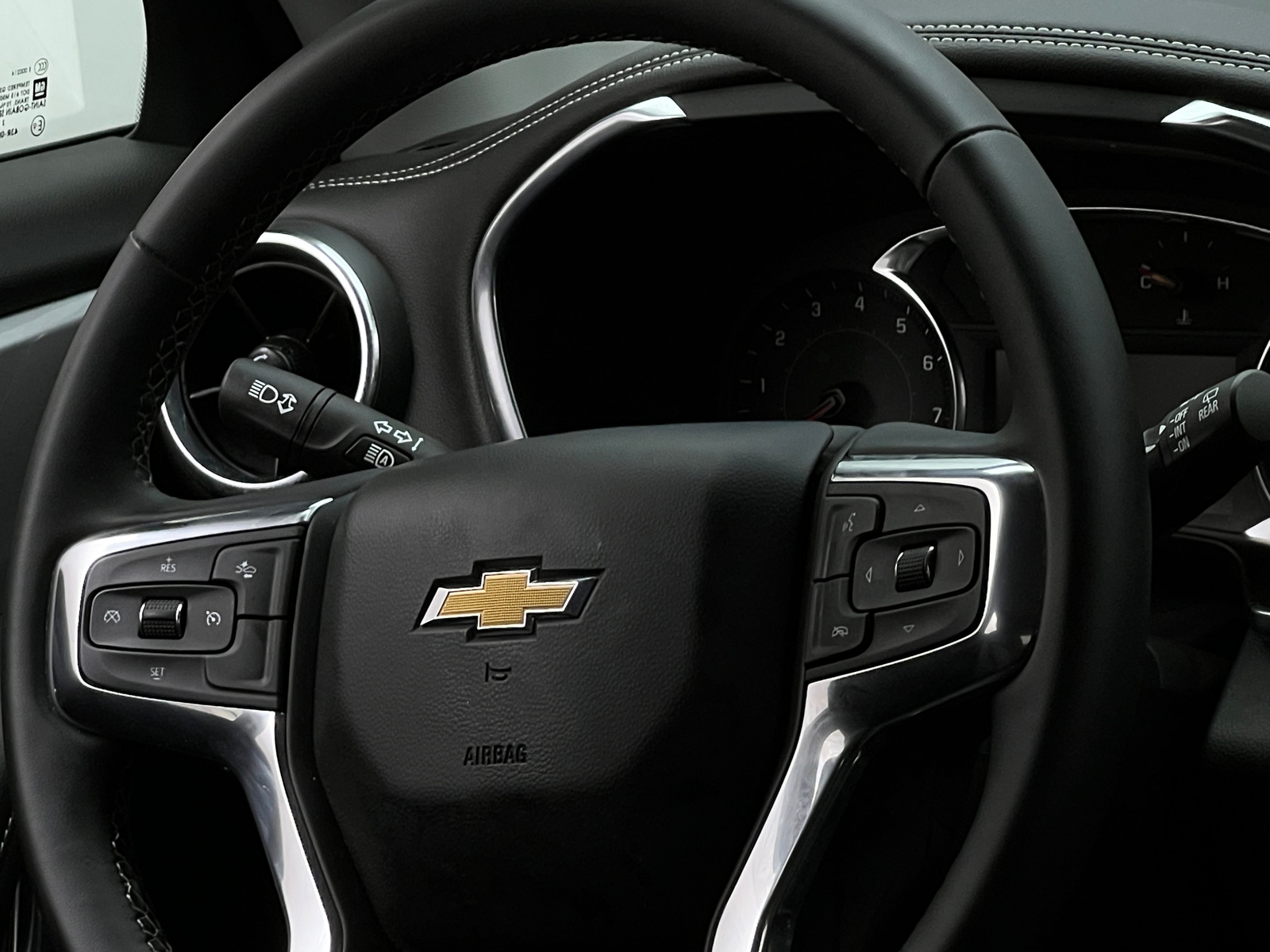 Thumbnail: 2023 Chevrolet Blazer - 4