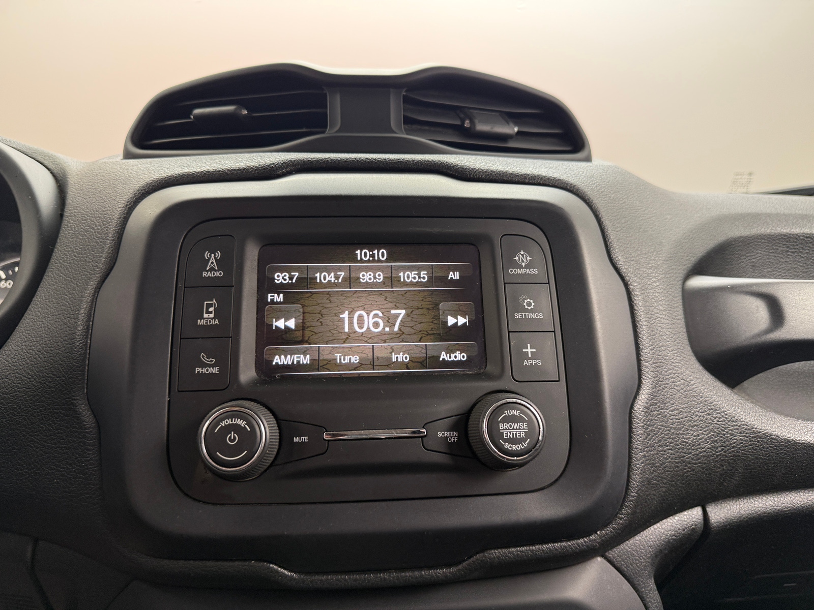 Thumbnail: 2019 Jeep Renegade - 4