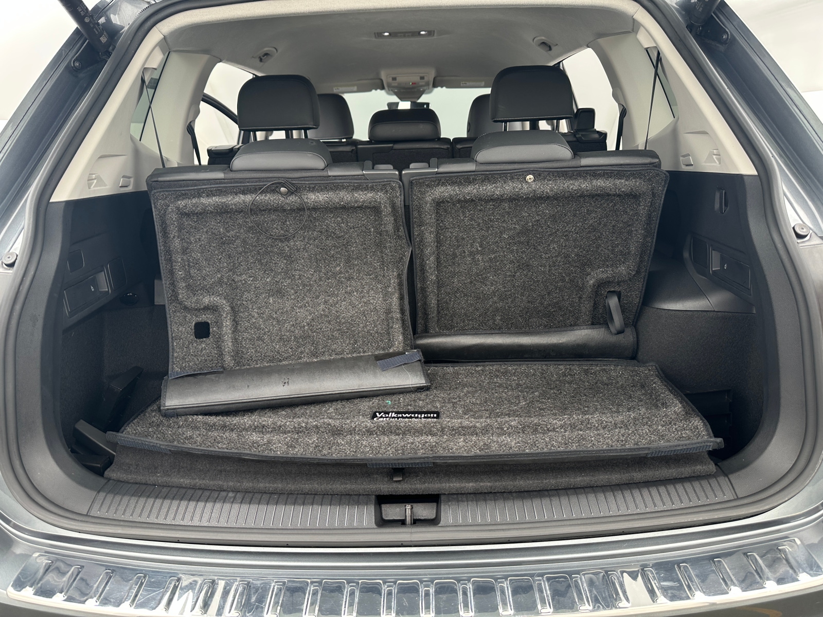 Thumbnail: 2024 Volkswagen Tiguan - 6