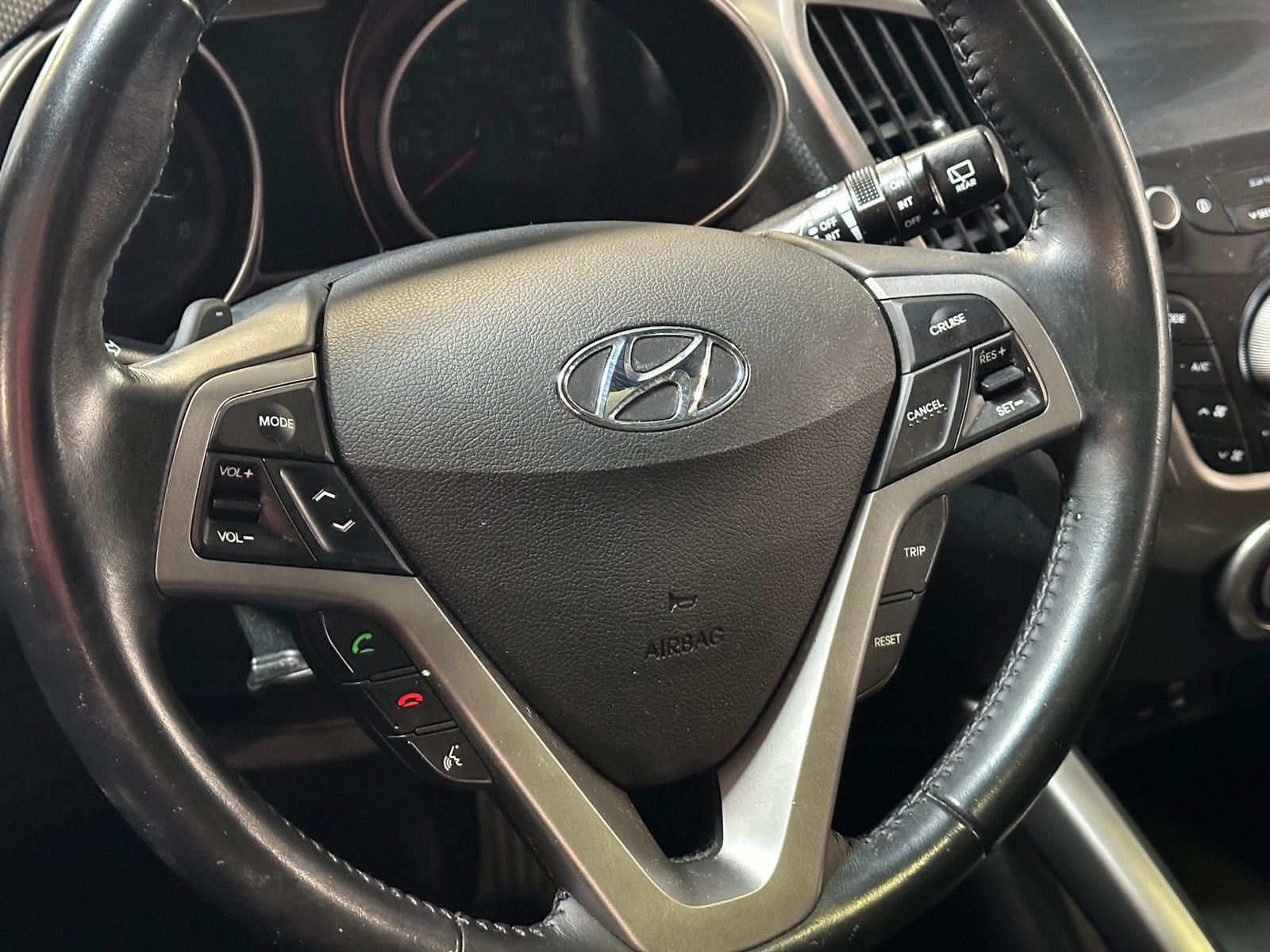 Thumbnail: 2017 Hyundai Veloster - 4