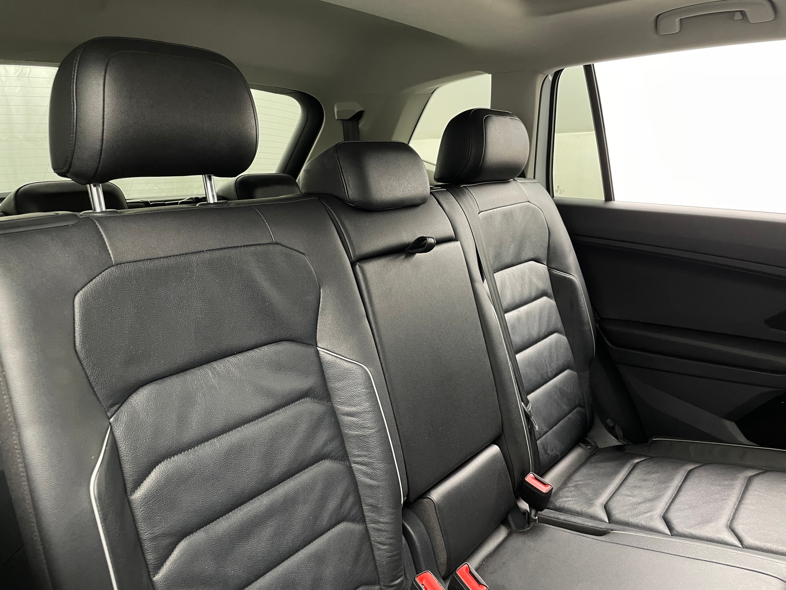 Thumbnail: 2018 Volkswagen Tiguan - 5