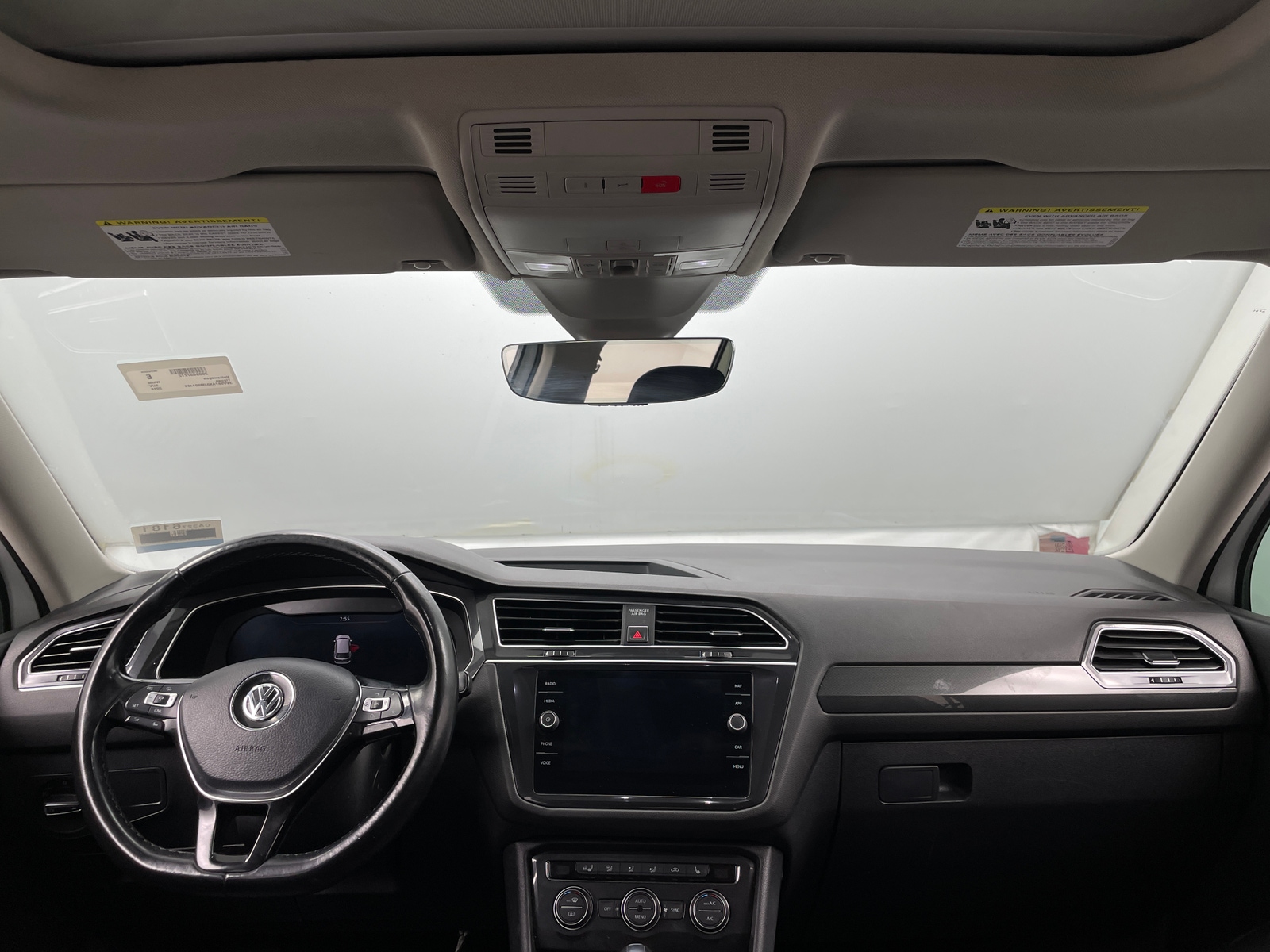 Thumbnail: 2018 Volkswagen Tiguan - 2