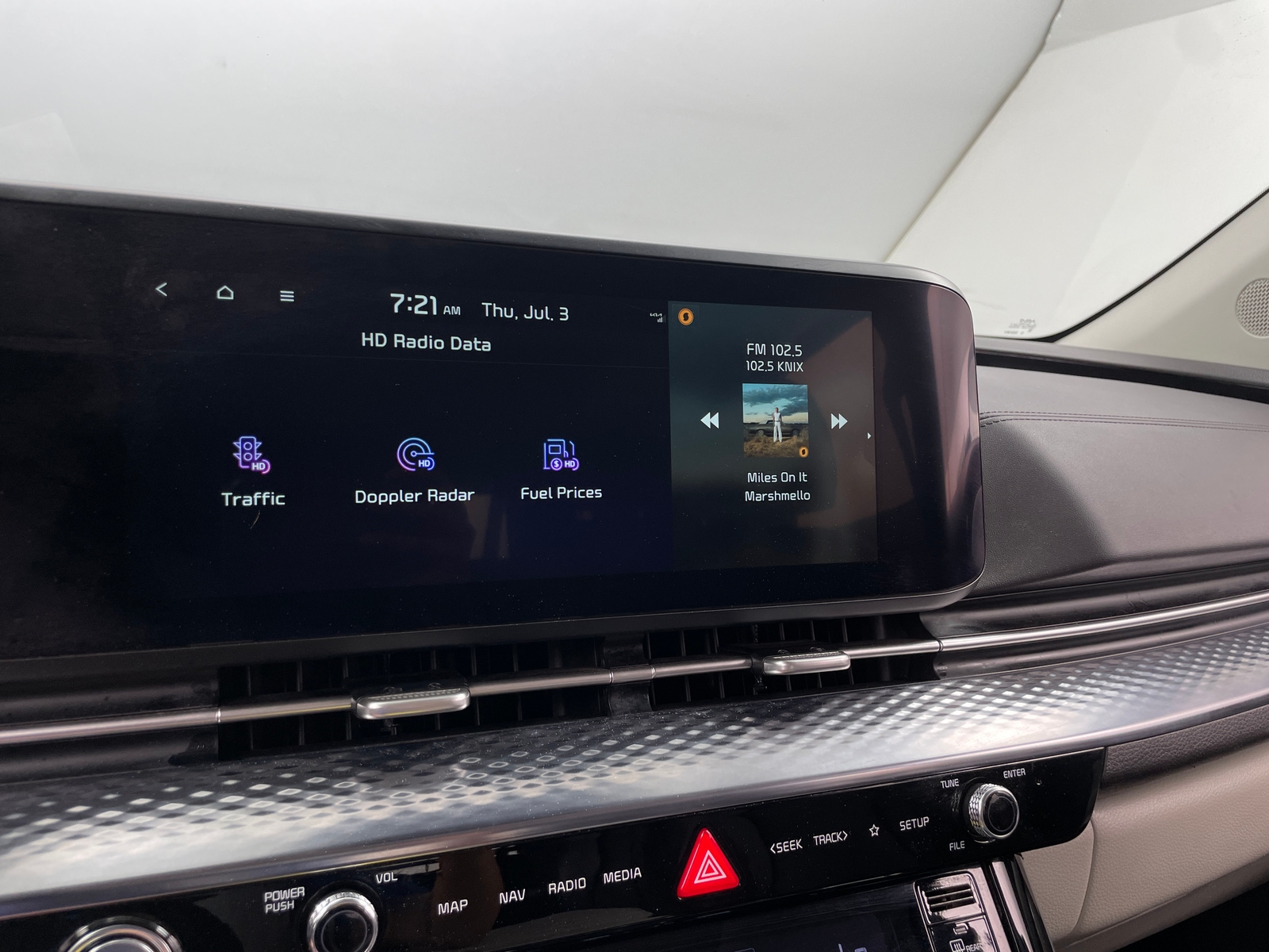 Thumbnail: 2024 Kia Carnival - 3