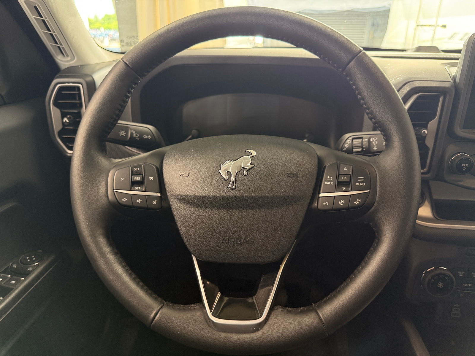 Thumbnail: 2023 Ford Bronco Sport - 5