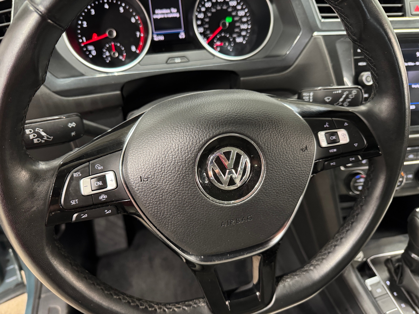 Thumbnail: 2019 Volkswagen Tiguan - 4