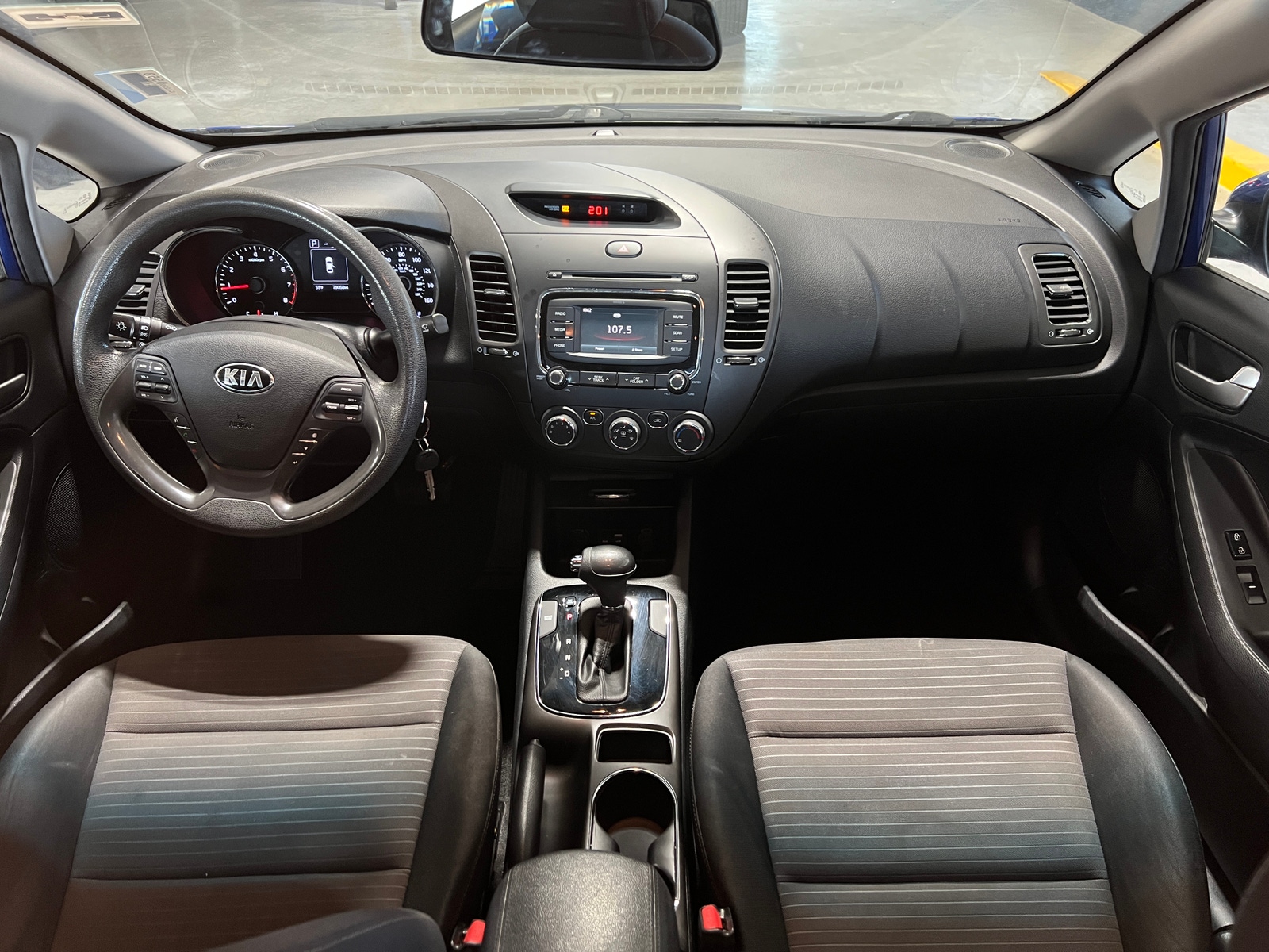 Thumbnail: 2017 Kia Forte - 3