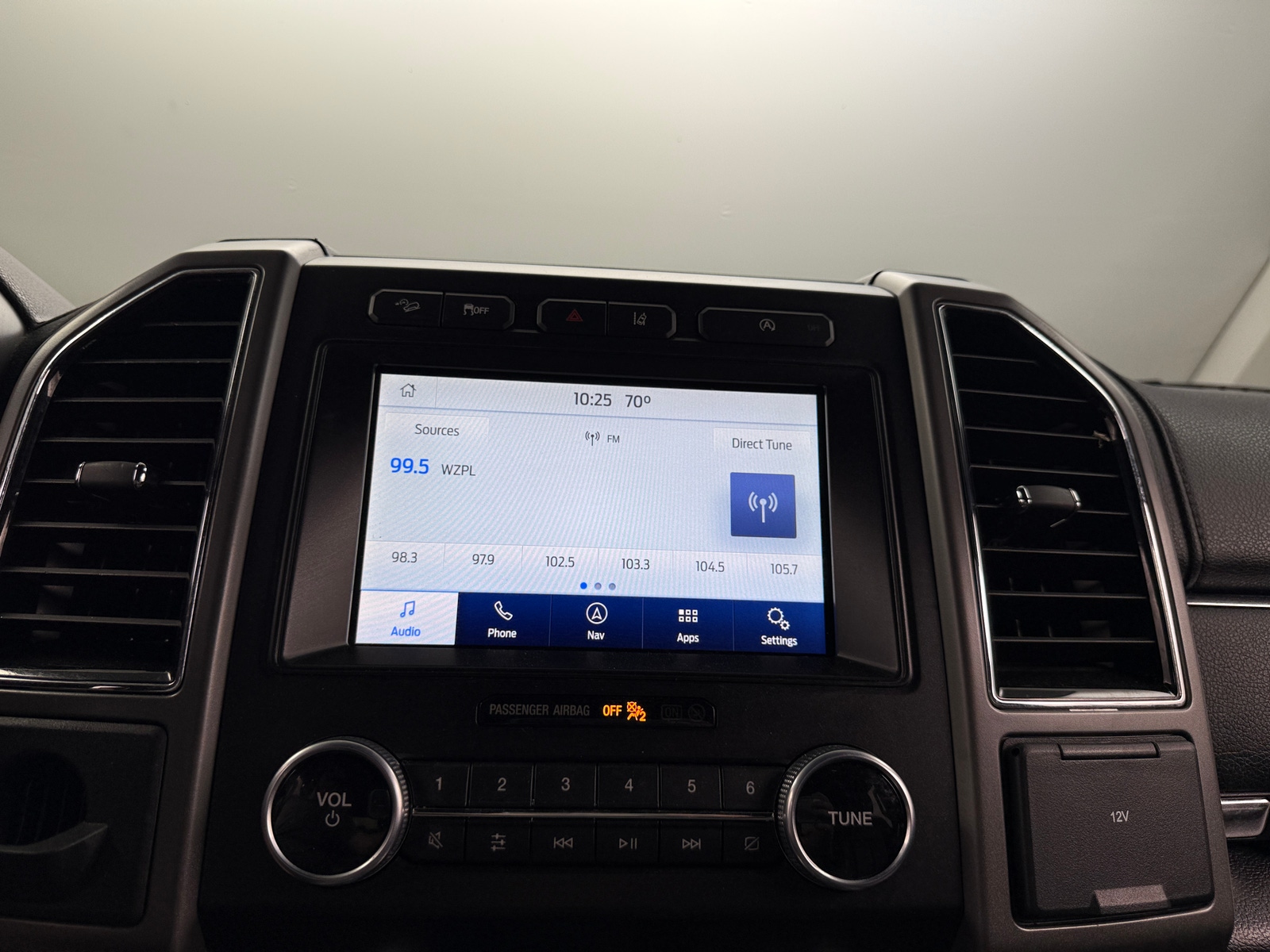 Thumbnail: 2021 Ford Expedition - 3