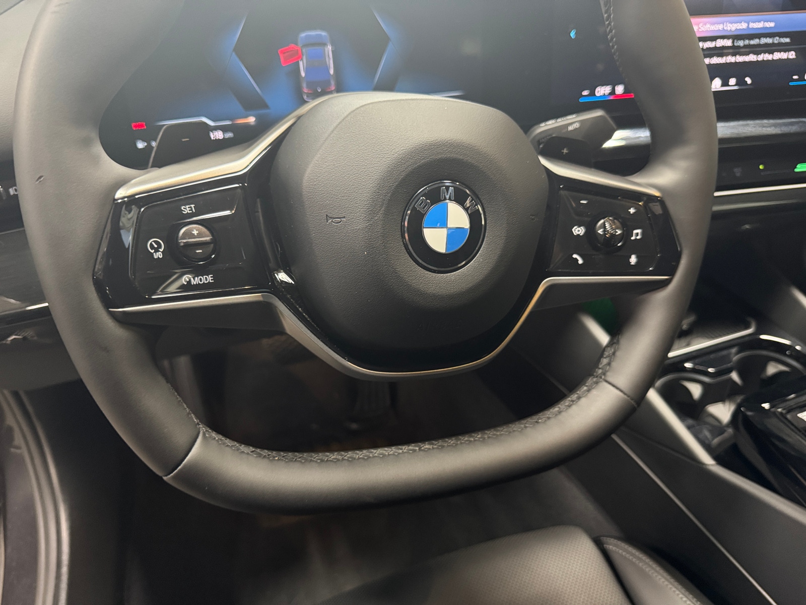 Thumbnail: 2025 BMW 5 Series - 4