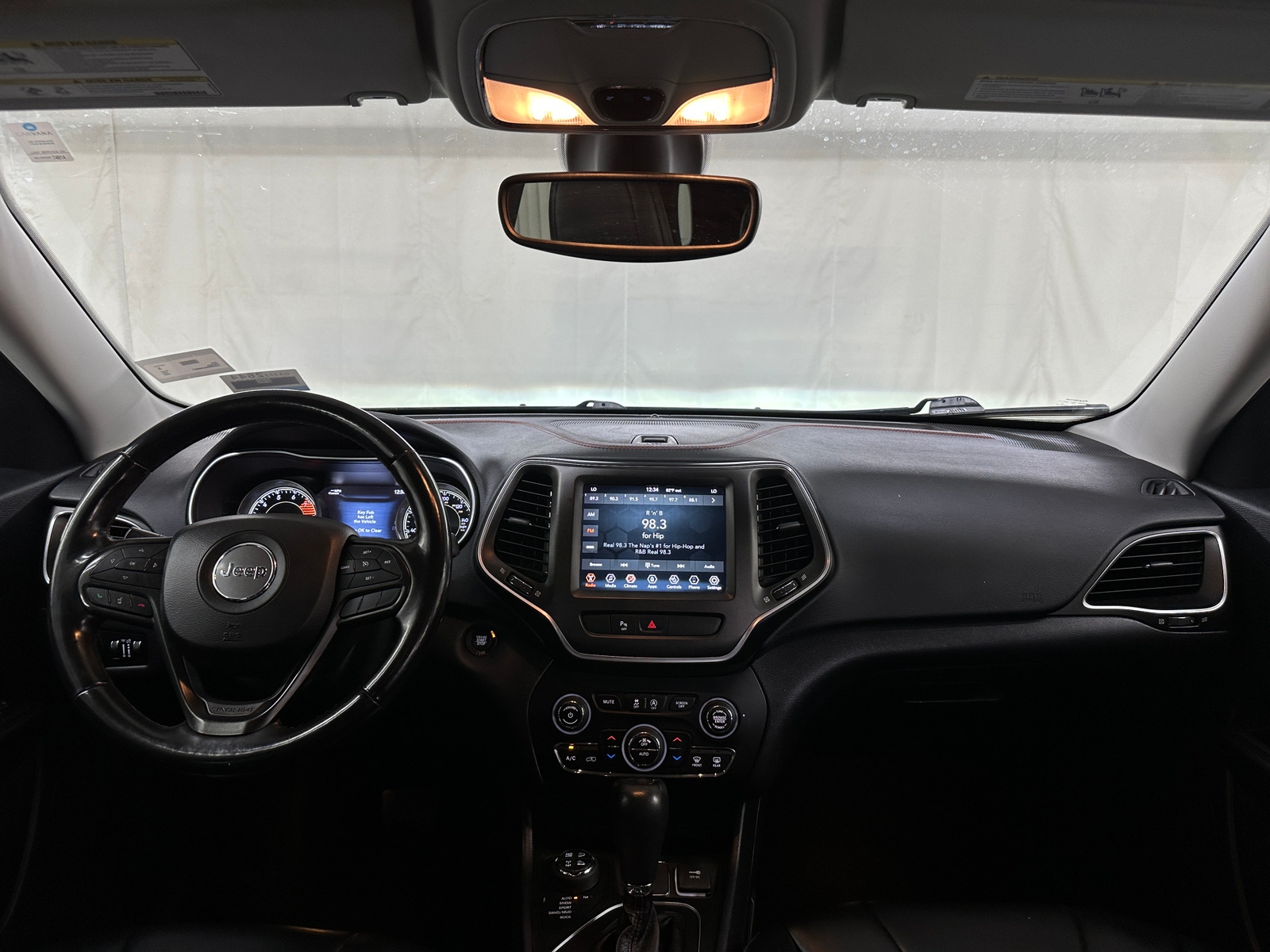 Thumbnail: 2020 Jeep Cherokee - 3