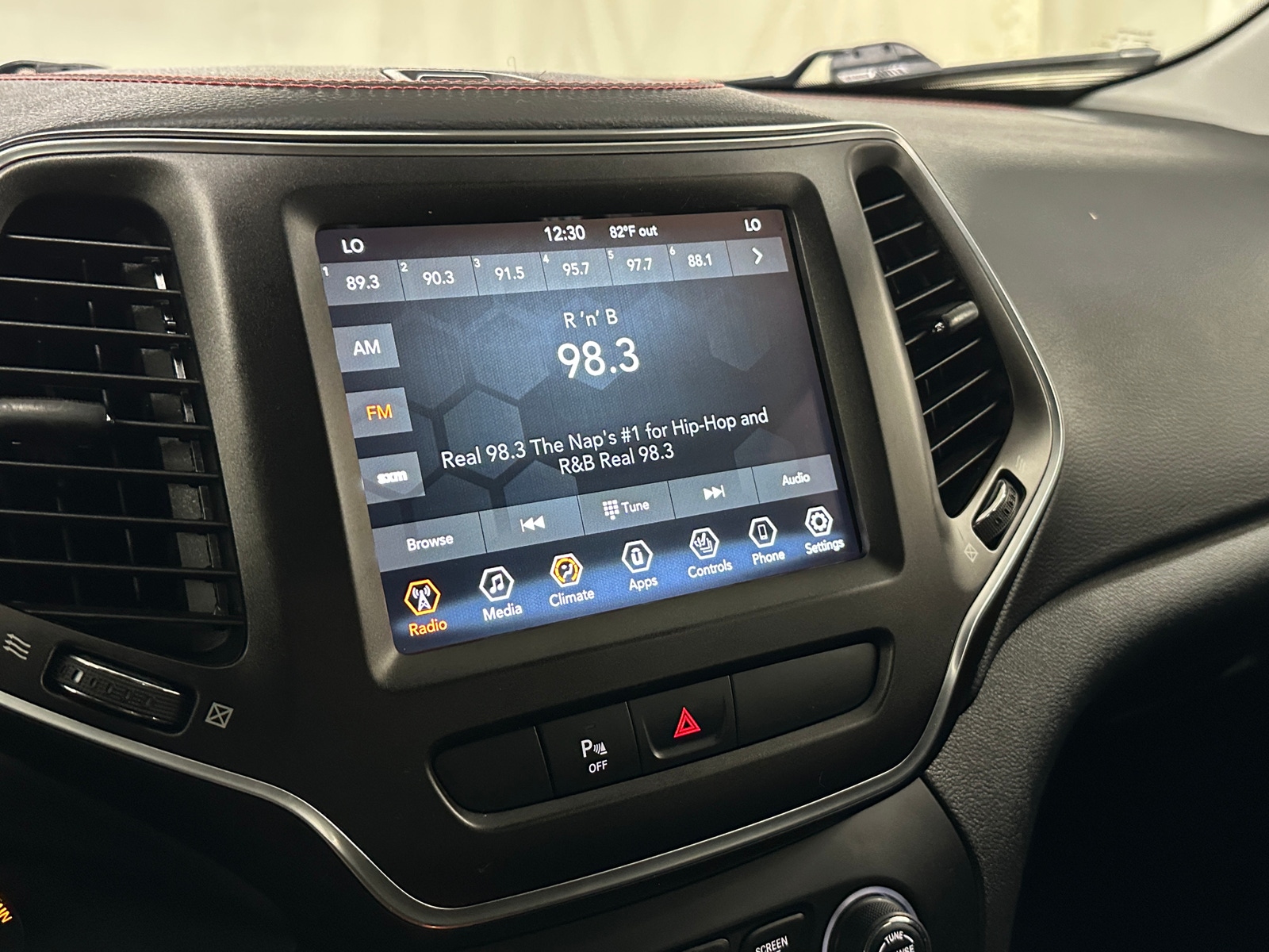 Thumbnail: 2020 Jeep Cherokee - 4