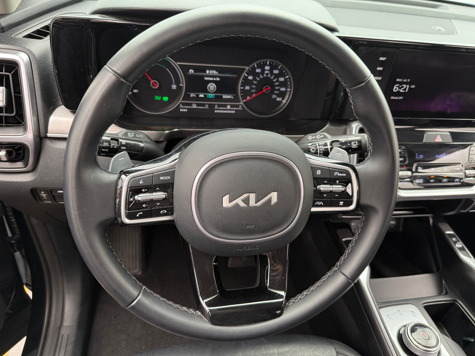 Thumbnail: 2023 Kia Sorento - 4