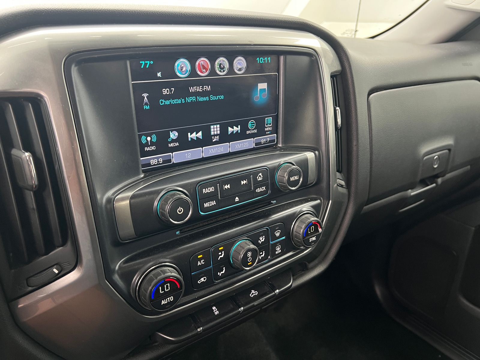 Thumbnail: 2016 Chevrolet Silverado 1500 - 4
