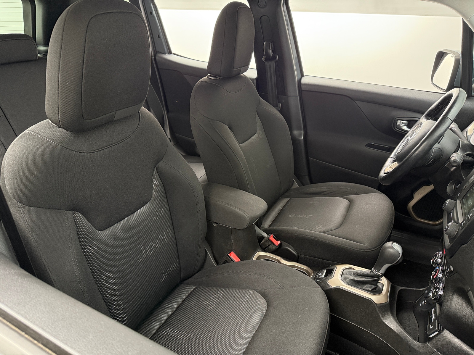 Thumbnail: 2017 Jeep Renegade - 2