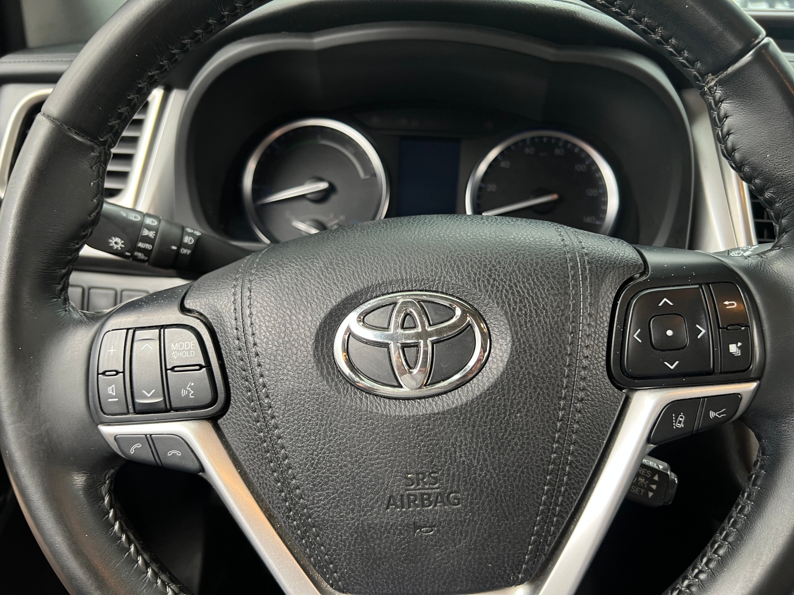 Thumbnail: 2019 Toyota Highlander - 4