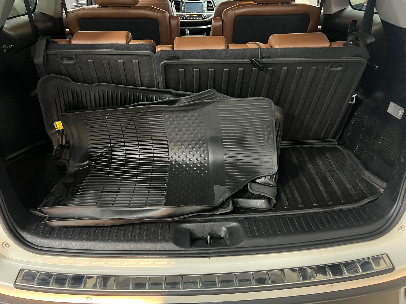 Thumbnail: 2019 Toyota Highlander - 6