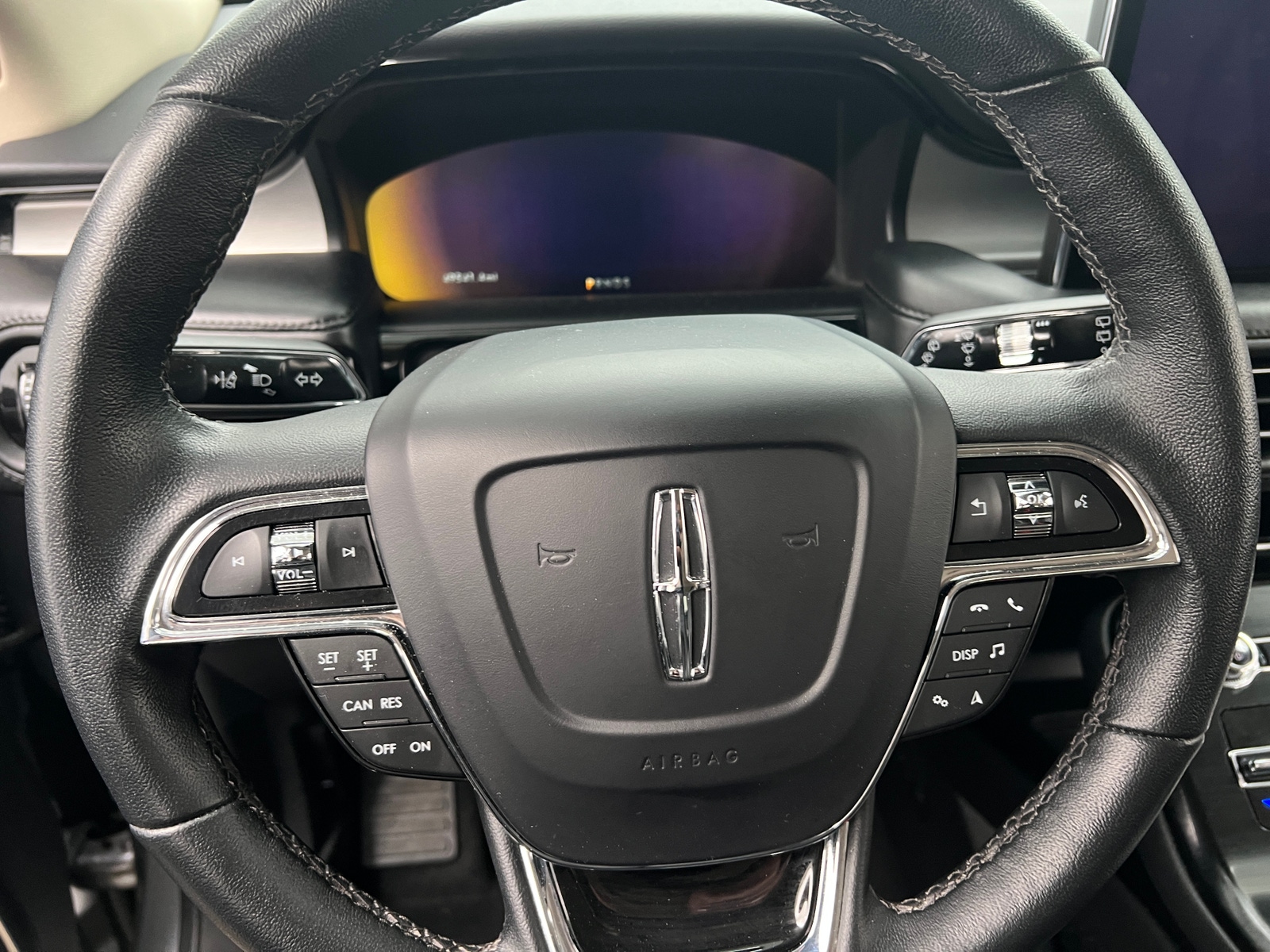 Thumbnail: 2022 Lincoln Nautilus - 4