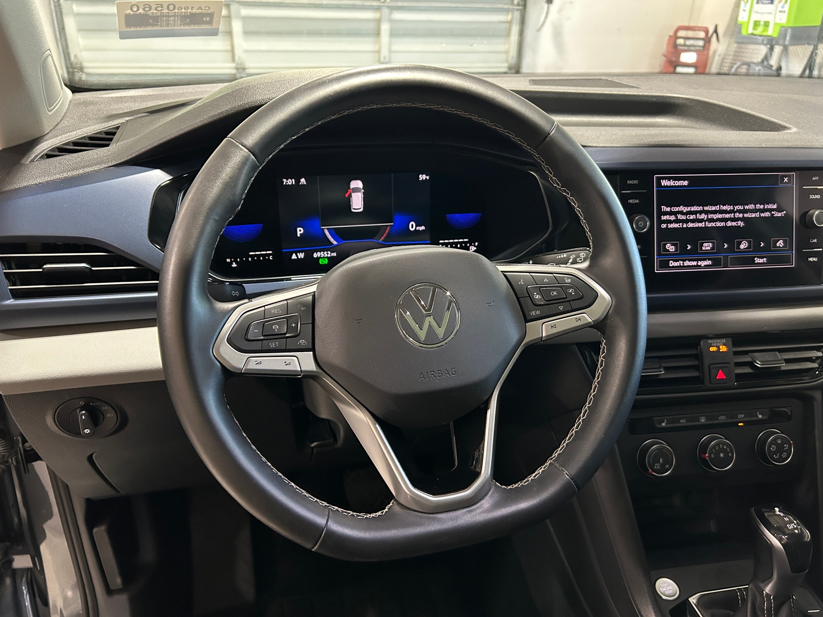 Thumbnail: 2022 Volkswagen Taos - 4
