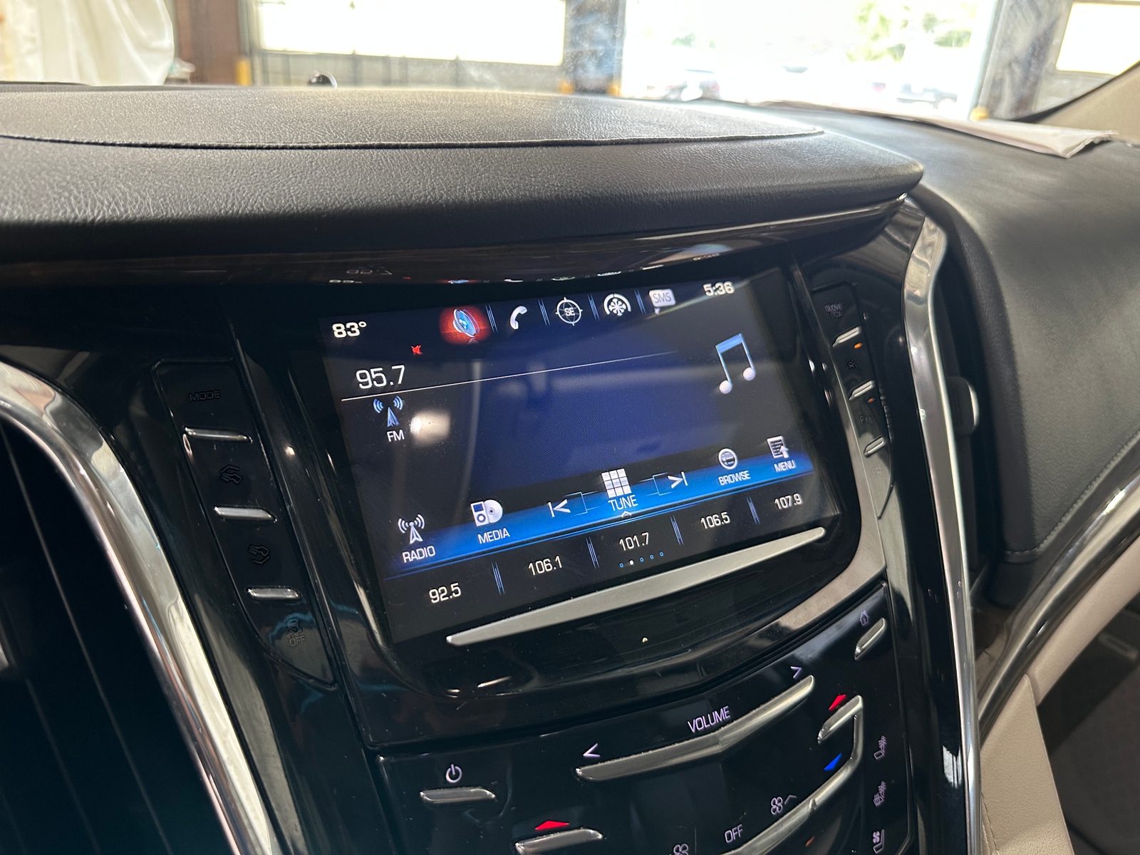 Thumbnail: 2018 Cadillac Escalade - 3