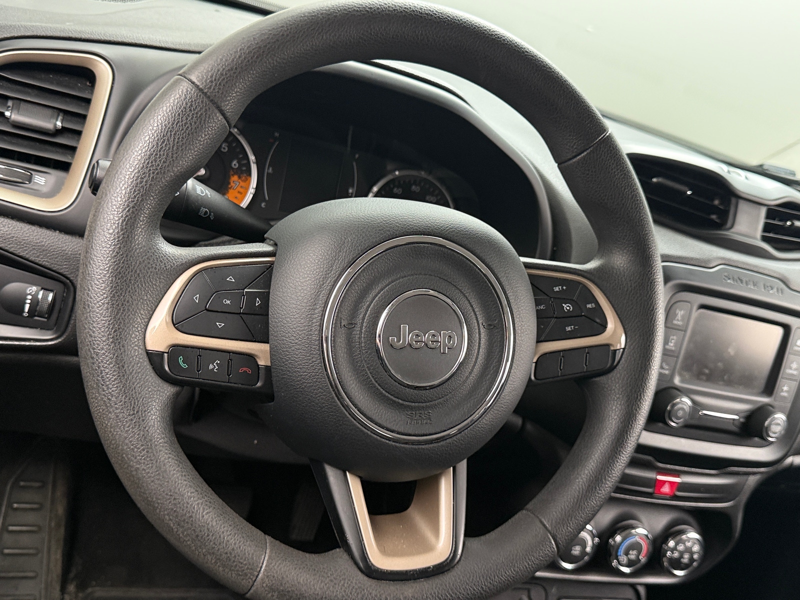 Thumbnail: 2017 Jeep Renegade - 5