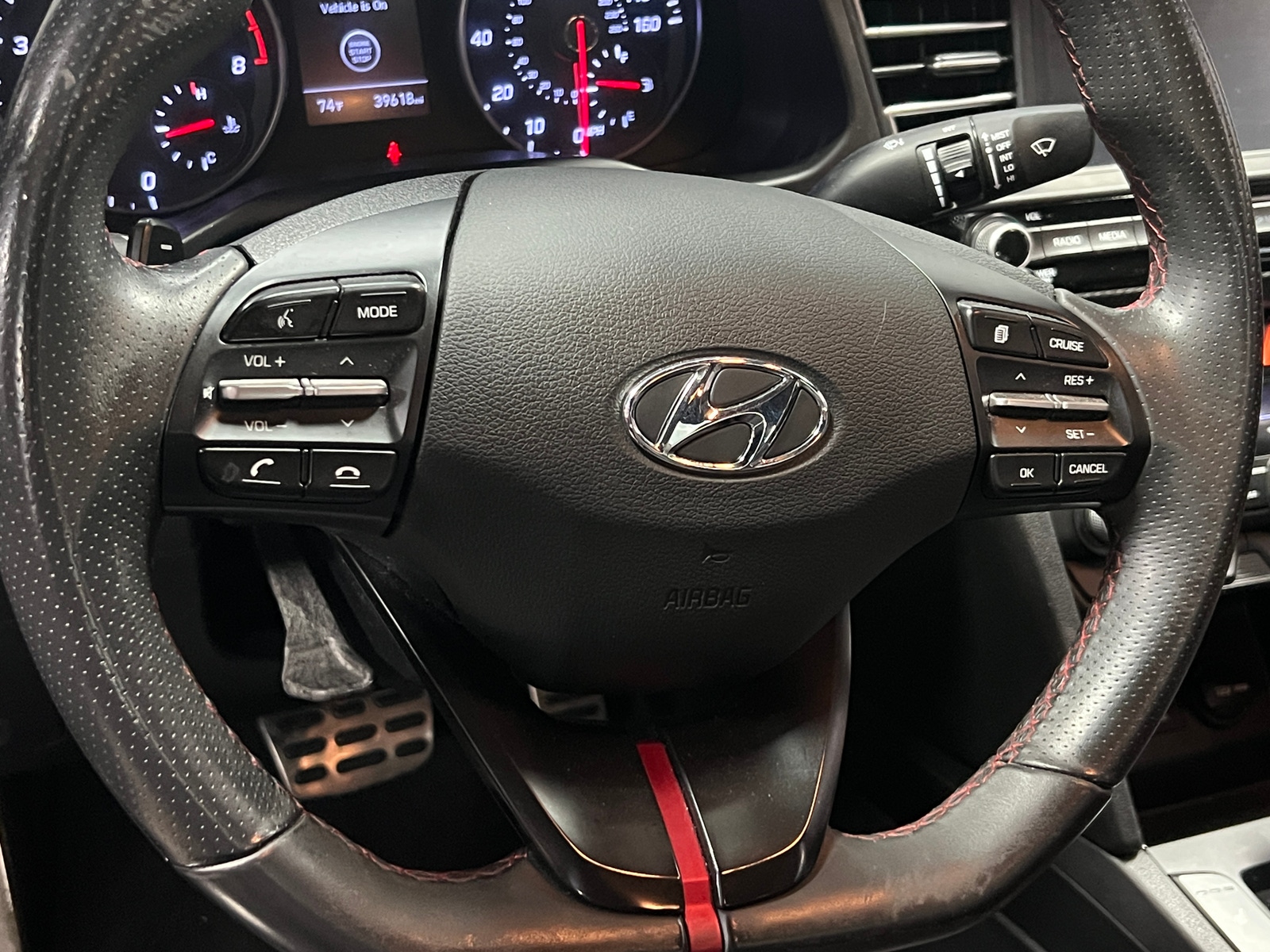 Thumbnail: 2019 Hyundai Elantra - 4