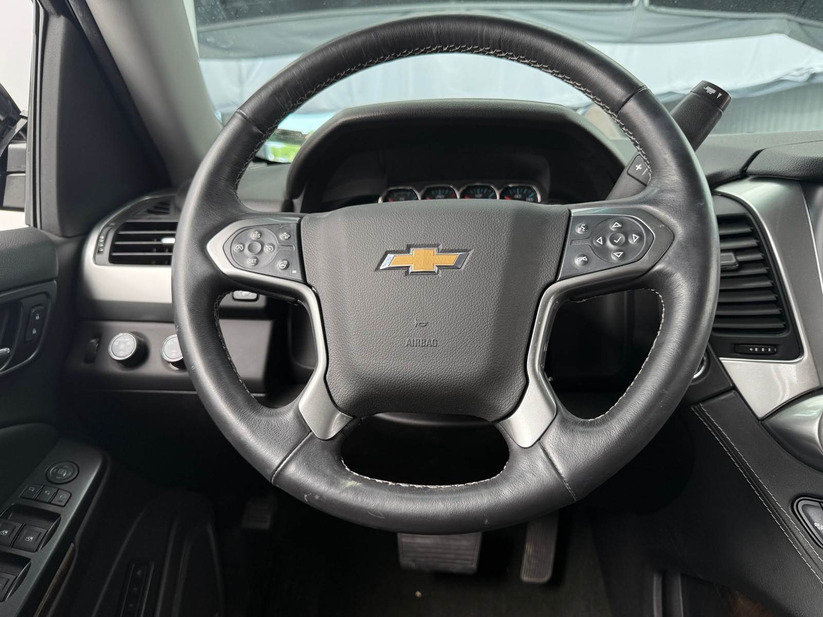 Thumbnail: 2016 Chevrolet Suburban - 4