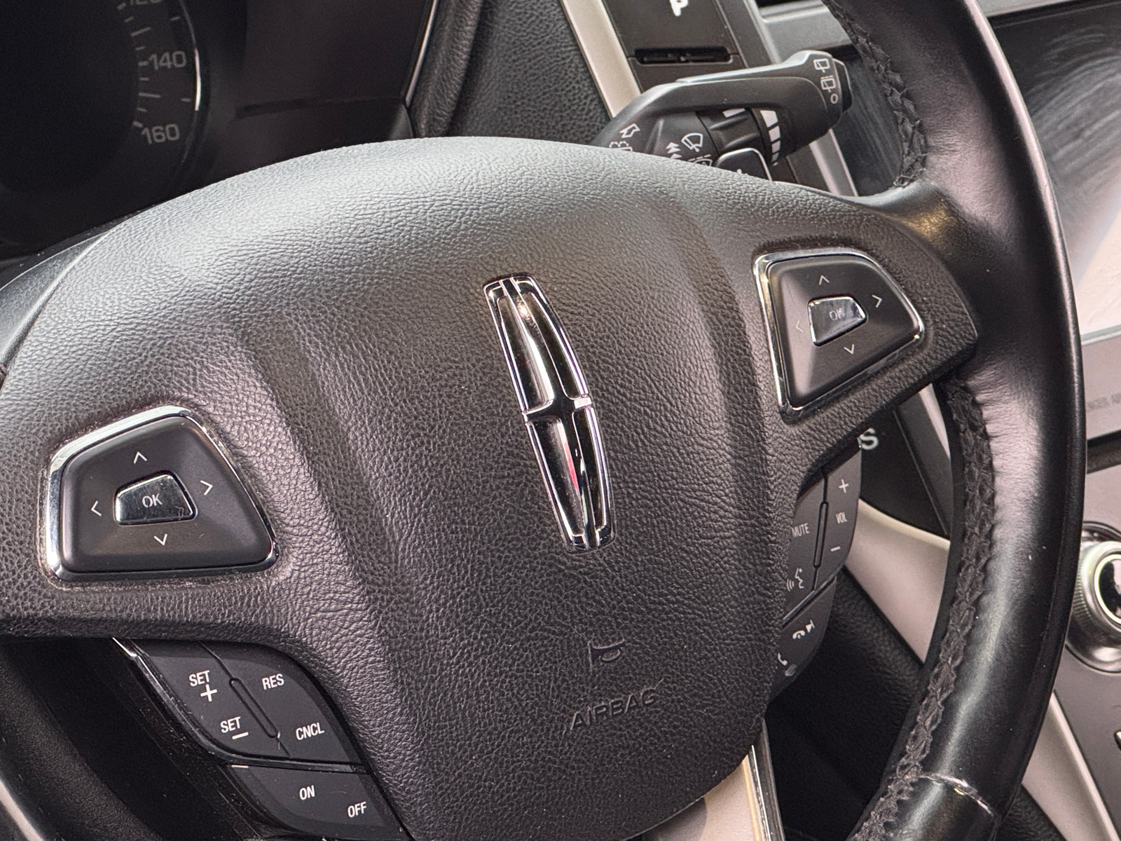 Thumbnail: 2017 Lincoln MKC - 4