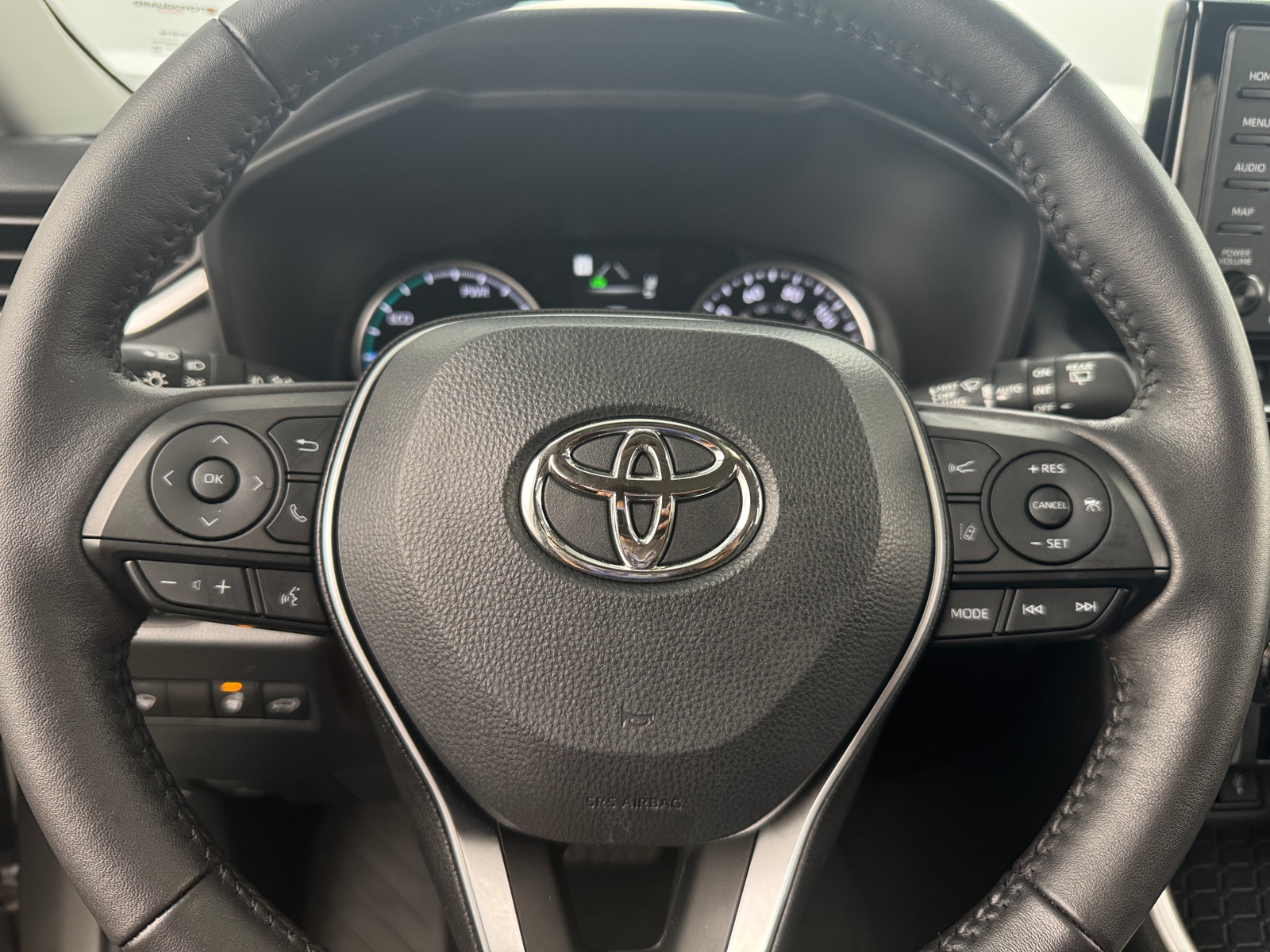Thumbnail: 2022 Toyota RAV4 - 4