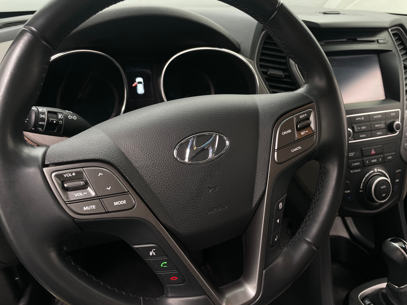 Thumbnail: 2018 Hyundai Santa Fe - 4
