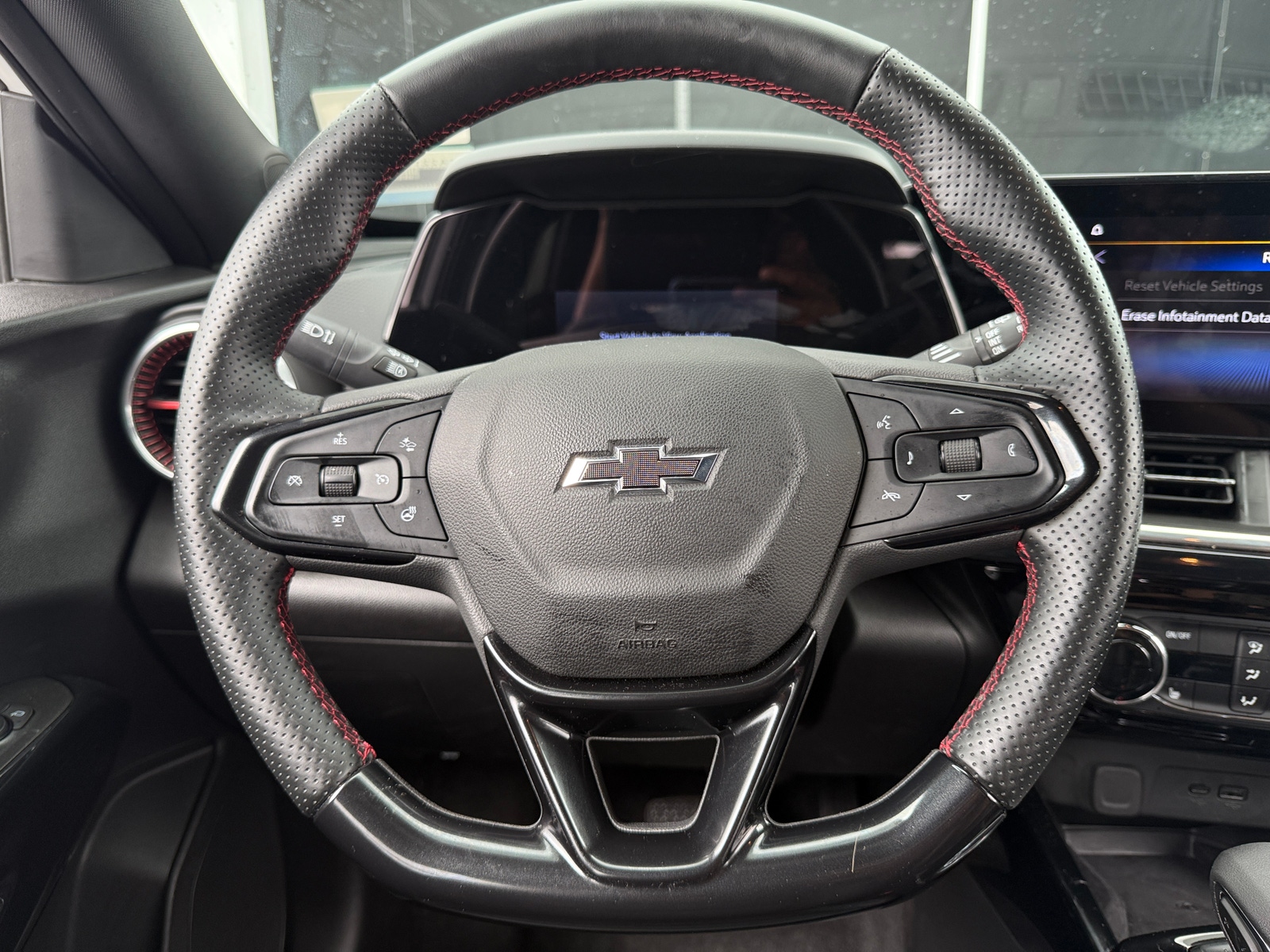 Thumbnail: 2025 Chevrolet Trax - 4
