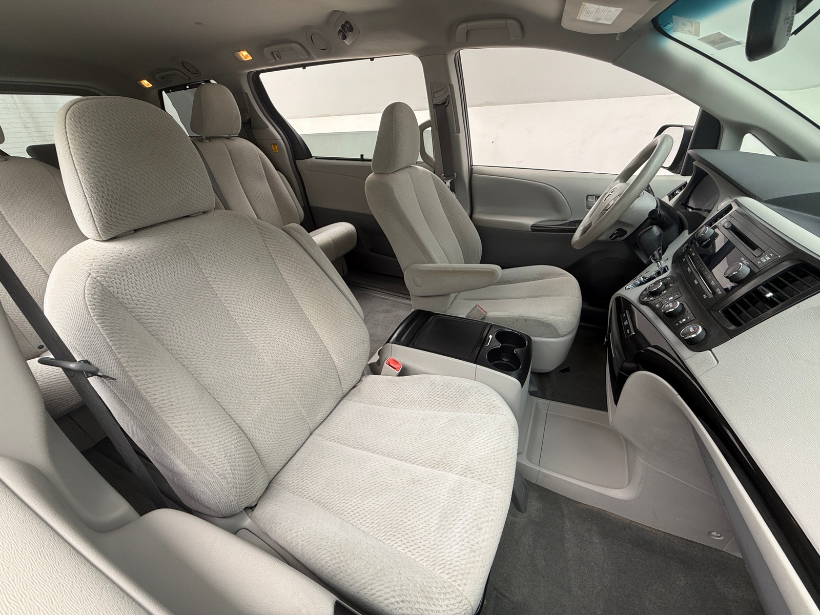 Thumbnail: 2012 Toyota Sienna - 2